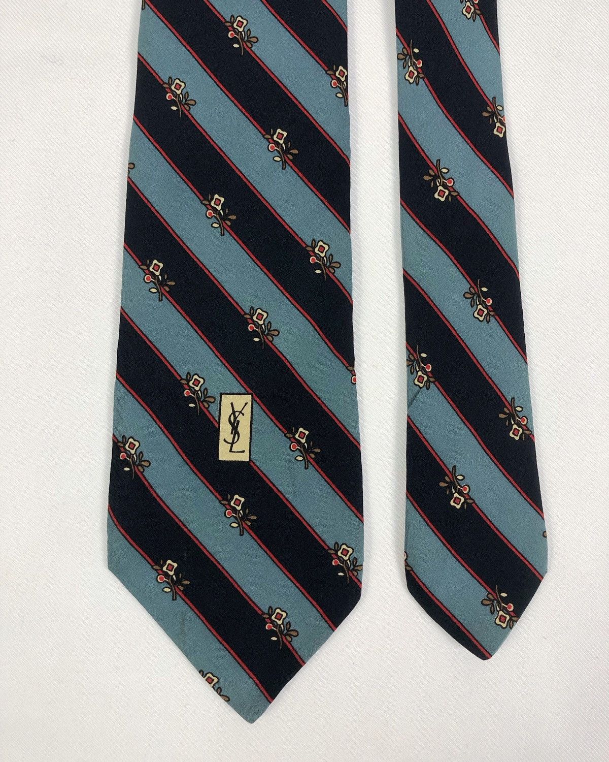 Yves Saint Laurent Rare Vintage Yves Saint Laurent YSL Silk Tie Made in Italy Size ONE SIZE - 3 Thumbnail