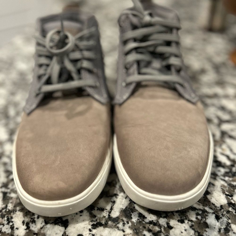 Timberland Timberland Gray Suede Chukka Boots with Lace-Up Closure Size US 11 / EU 44 - 2 Thumbnail