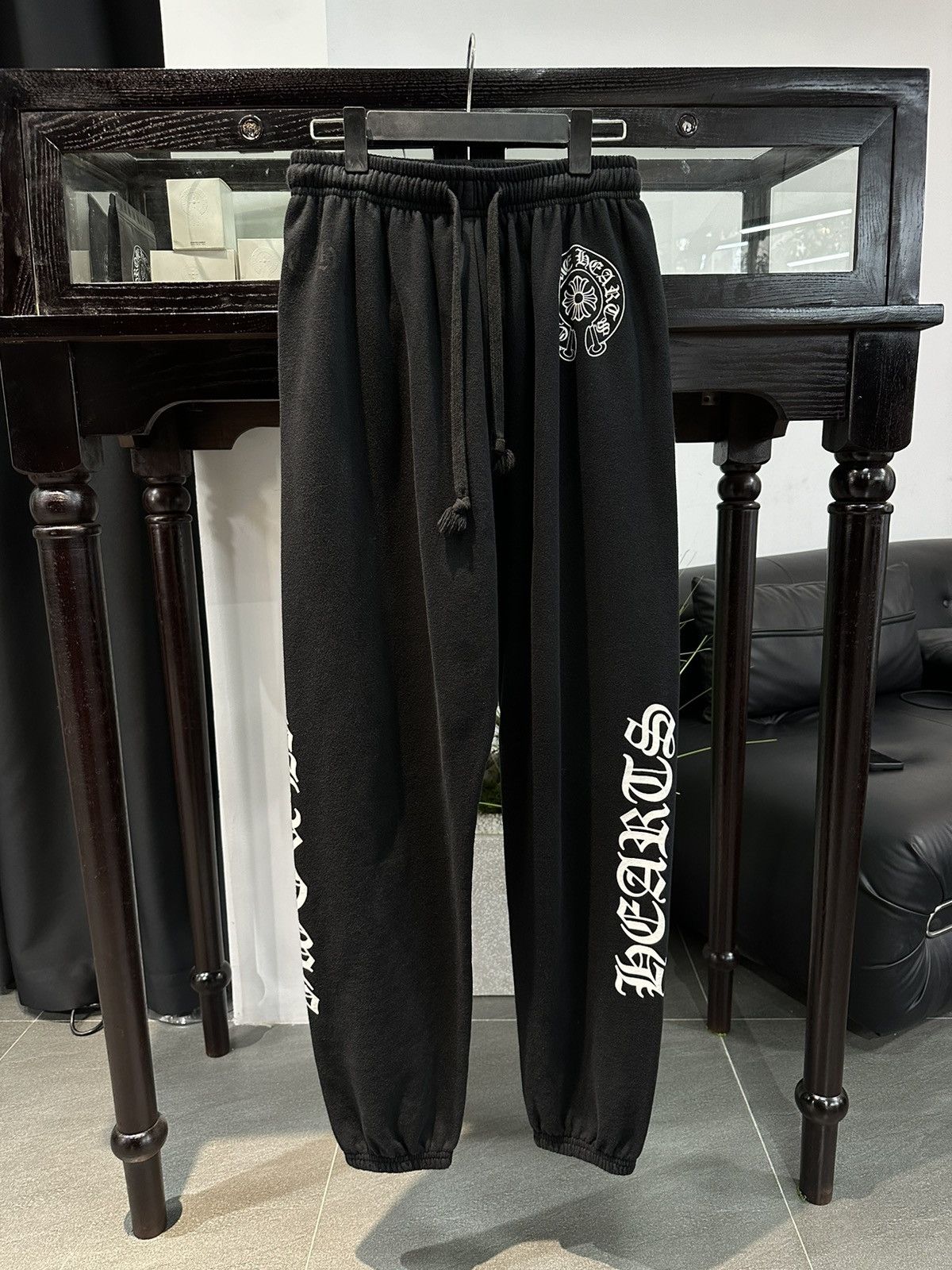 Chrome Hearts Chrome Hearts Logo Print Sweat Pants Size US 30 / EU 46 - 1 Thumbnail