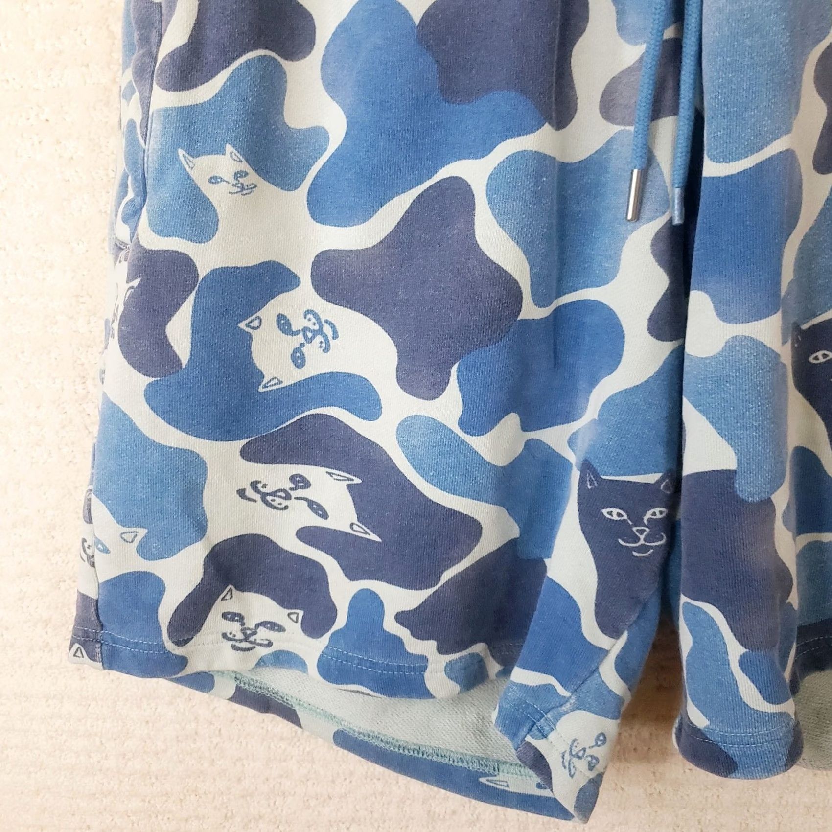 RIPNDIP RIPNDIP Tie Dye Cat Sweat Shorts Blue Pink Drawstring Pockets Elastic Waist M Size US 31 - 7 Thumbnail