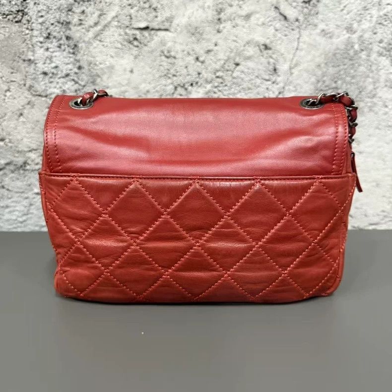 Chanel Chanel Messenger Bag with Flap Closure -2505 Size ONE SIZE - 2 Thumbnail