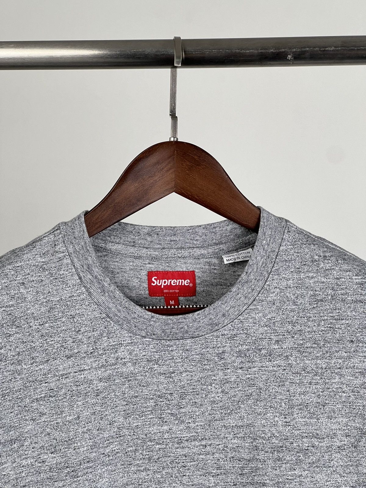 Supreme LS tee M Size US M / EU 48-50 / 2 - 4 Thumbnail