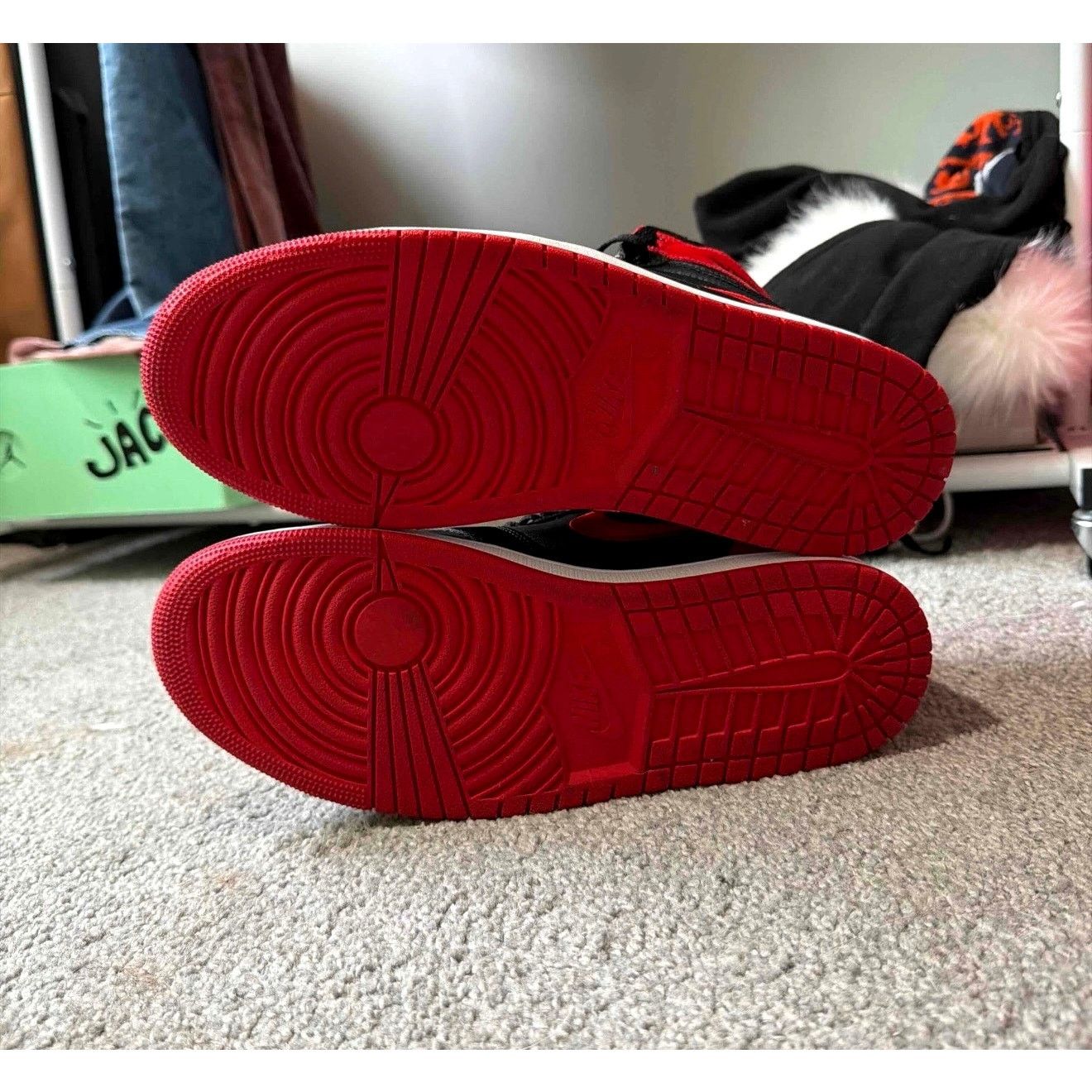 Jordan Brand Womens Air Jordan 1 Retro Satin Bred FD4810-061 Size 12W Size US 12 / IT 42 - 4 Thumbnail