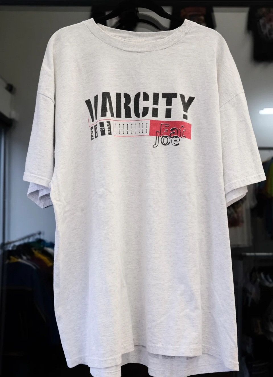 Vintage ‘00s fat Joe “Varcity” Rap Tee Size US XXL / EU 58 / 5 - 1 Thumbnail