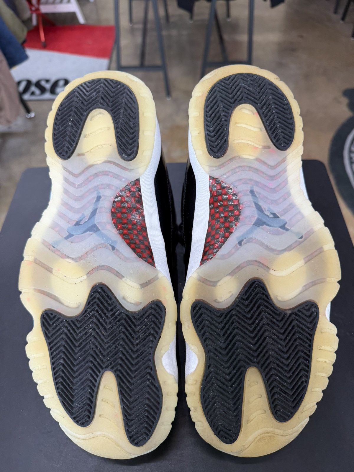Jordan Brand Air Jordan 11 72-10 Size 10.5 (2015) Size US 10.5 / EU 43-44 - 8 Thumbnail