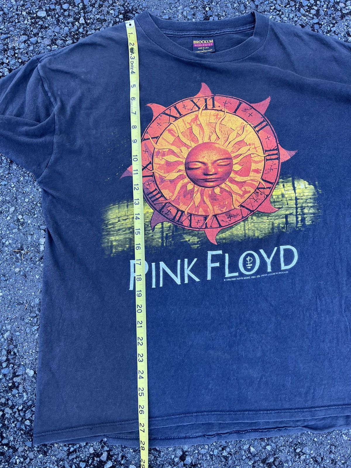 Band Tees Vintage Pink Floyd Sun Dial Graphic T-shirt Size US L / EU 52-54 / 3 - 9 Thumbnail