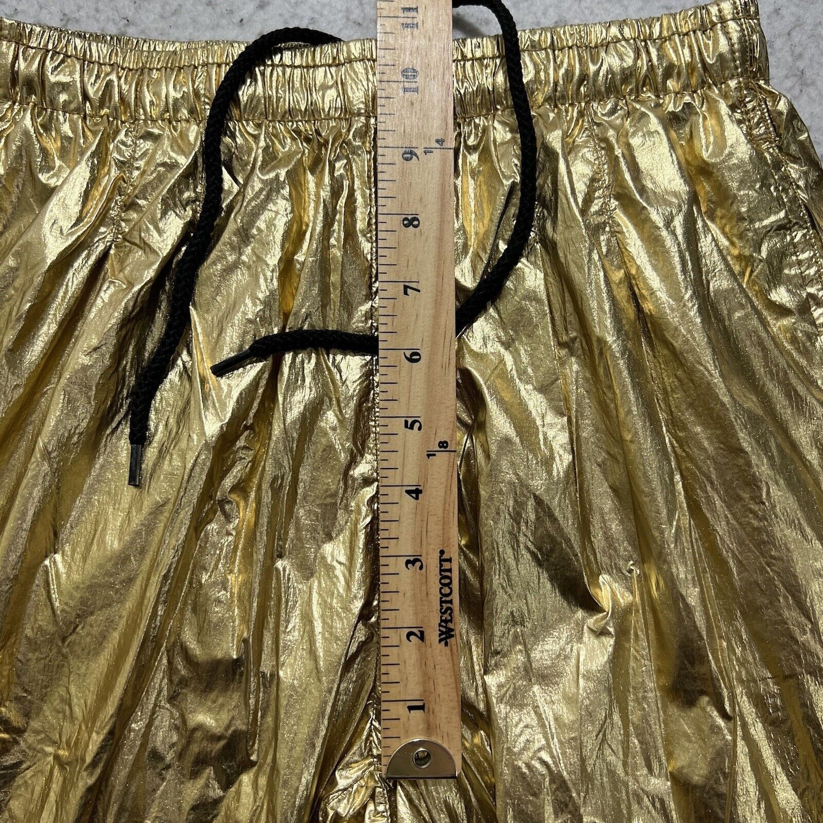 Urban Outfitters Urban Outfitters XS X-Small Gold Shiny Metallic Jogger Pants Size 26" / US 2 / IT 38 - 9 Thumbnail