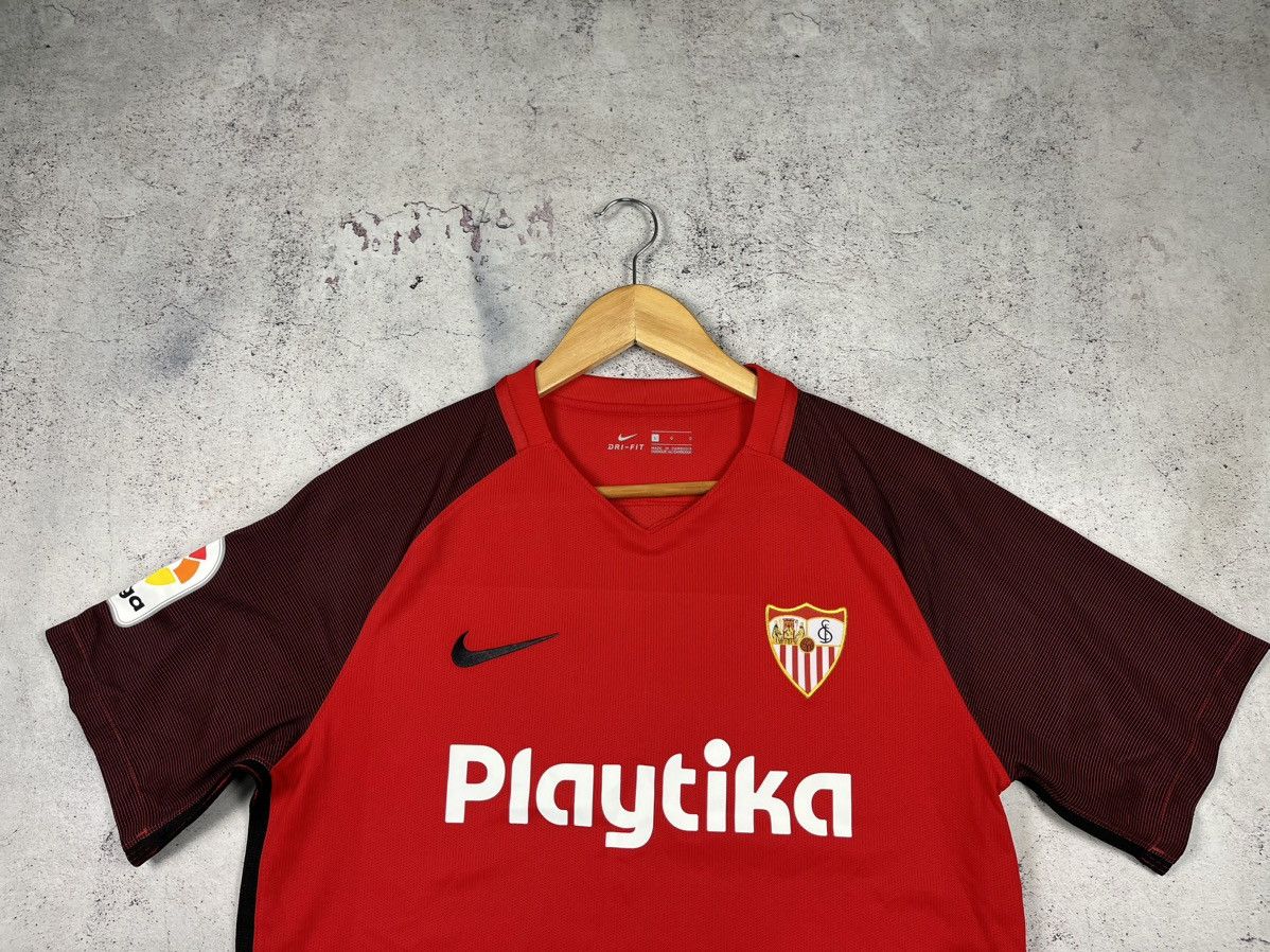 Nike Nike Fc Sevilla Spain Away 2018/2019 Soccer Jersey Football Size US L / EU 52-54 / 3 - 2 Thumbnail