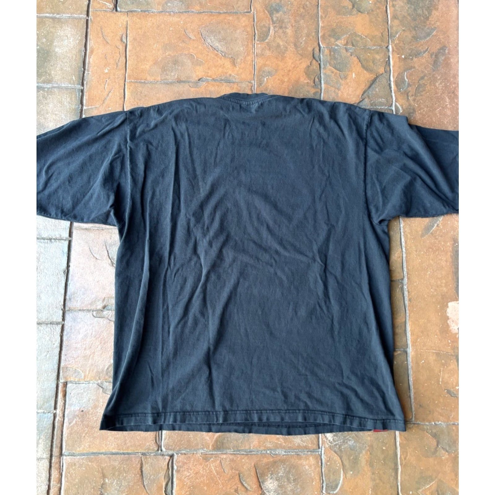 Southpole VINTAGE Y2K 3XL T-SHIRT Southpole Black Cotton Graphic Print Short Sleeve V-Neck 90s Retro Mens Clothing Size US XXL / EU 58 / 5 - 3 Thumbnail