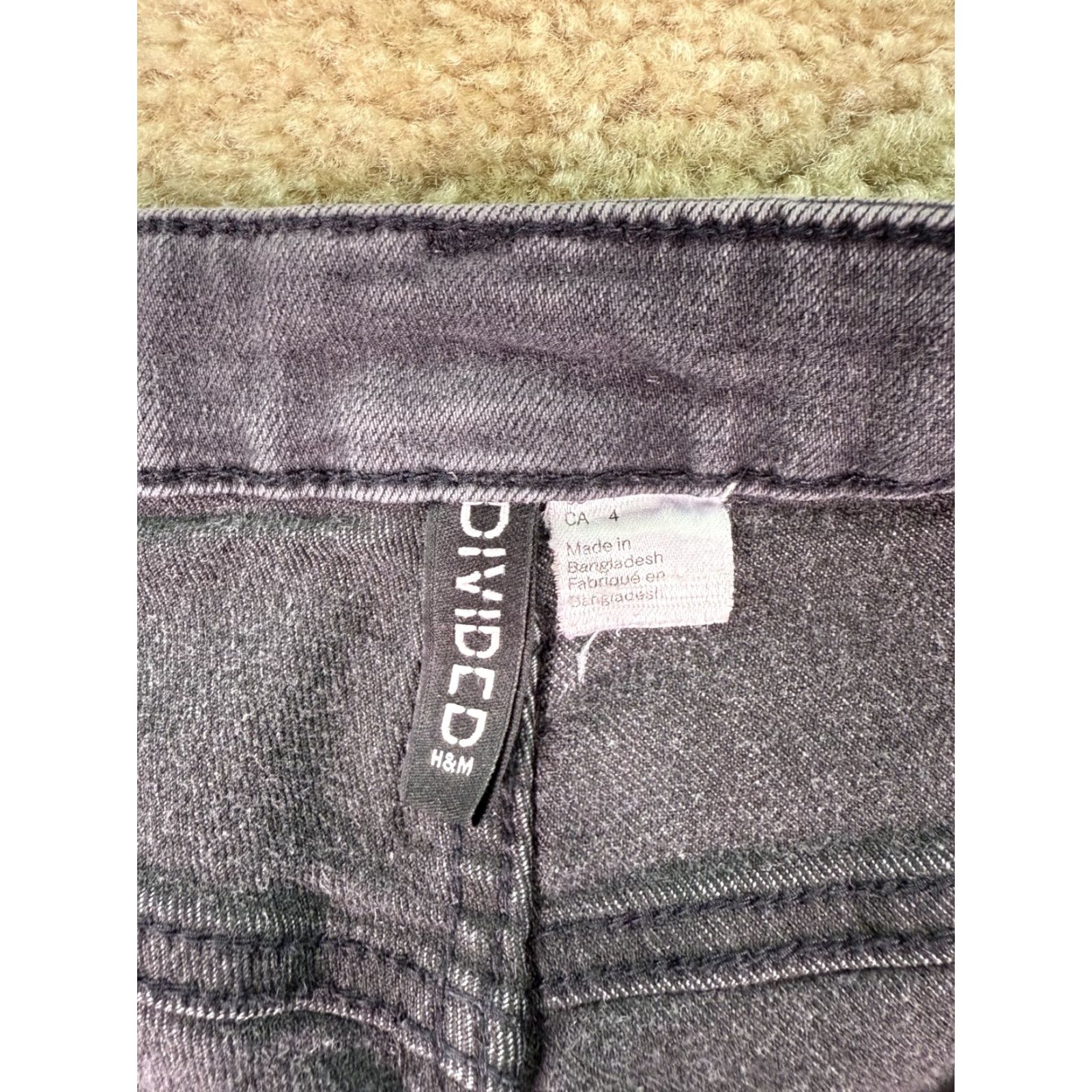 H&M VINTAGE? (No) — [Cannot determine vintage from data] Size 26" / US 2 / IT 38 - 6 Thumbnail