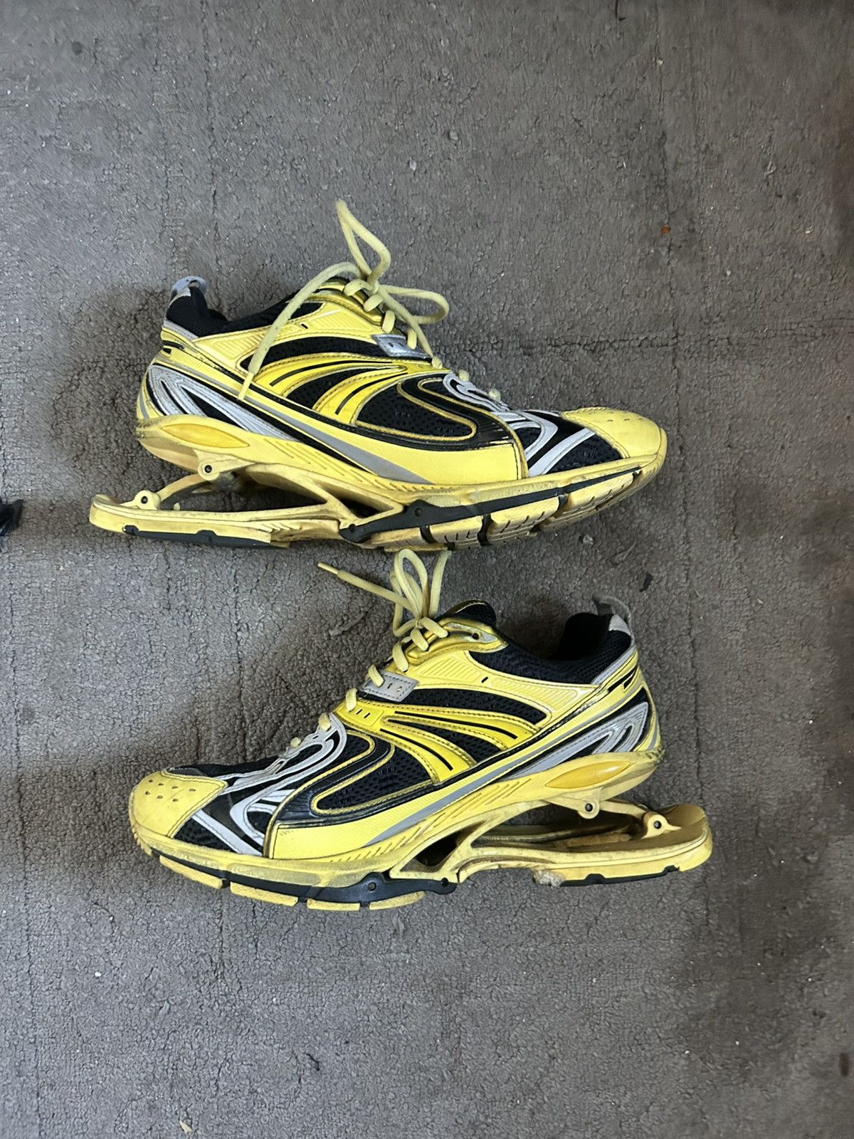 Balenciaga Balenciaga X-Pander Black/Yellow Size US 9.5 / EU 42-43 - 2 Thumbnail