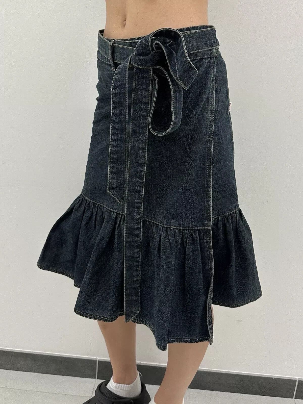 Baum und Pferdgarten Baum Und Pferdgarten Skirt Women Y2K Wrap Denim Ruffle Knee Size 26" / US 2 / IT 38 - 9 Thumbnail