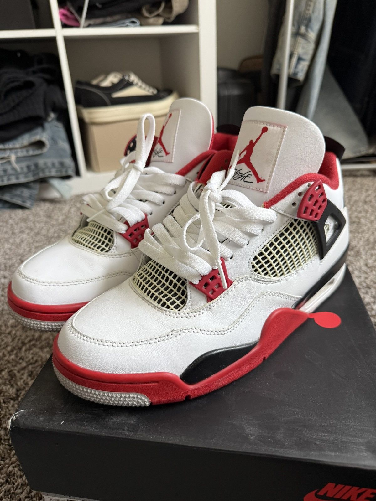 Jordan Brand Jordan 4 fire red Size US 10.5 / EU 43-44 - 2 Thumbnail