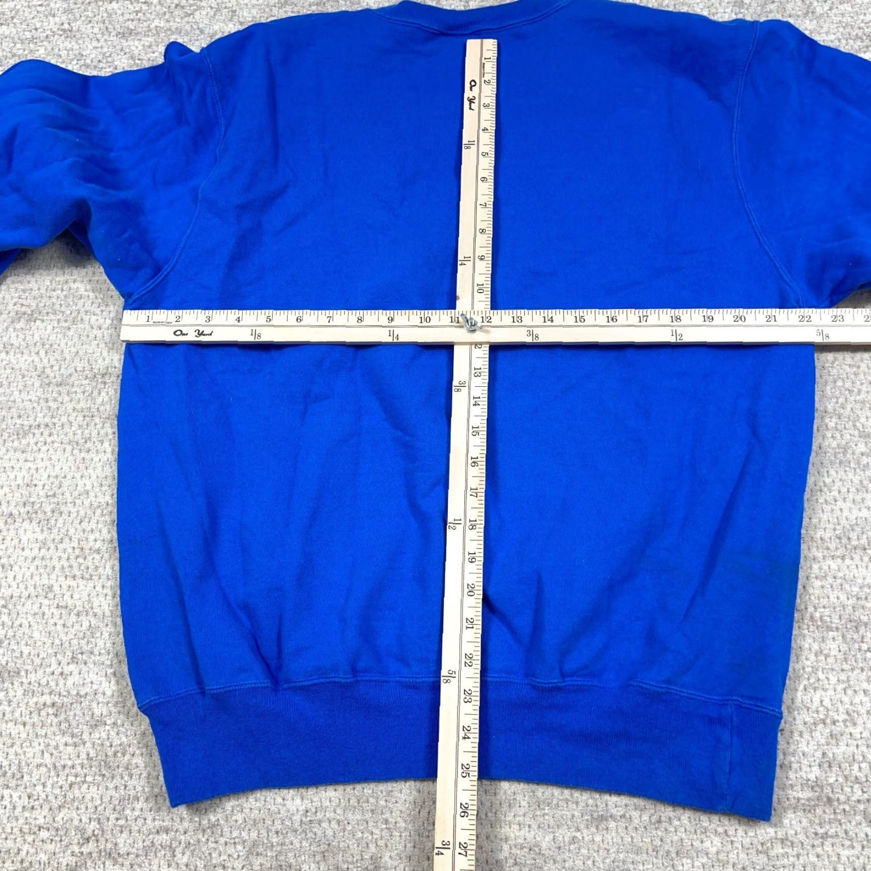 Champion VINTAGE Champion Sweatshirt Men Large Blue 90s Crewneck Pullover Sweatshirt Heavyweight All Seasons Logo Size US L / EU 52-54 / 3 - 6 Thumbnail