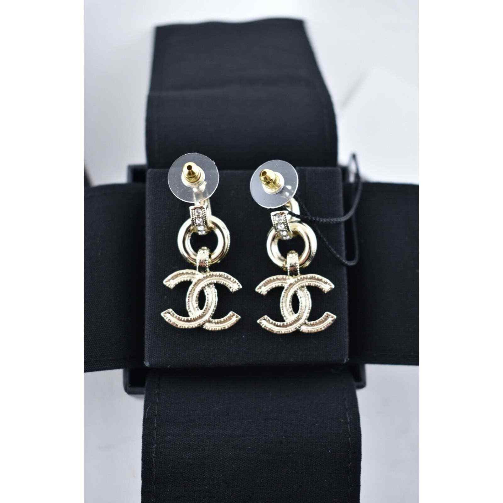 Chanel Chanel Metal Strass Gold Crystal Dangle Statement Earring Size ONE SIZE - 9 Thumbnail
