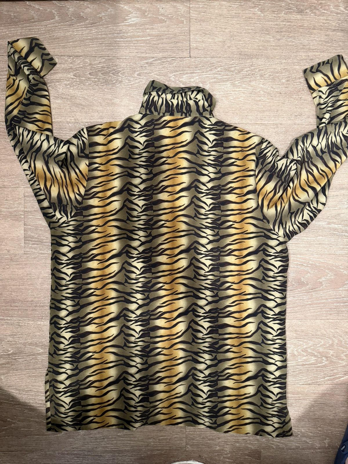 Vintage ***FINAL DROP***RARE 90s TIGER PRINT BUTTON UP SHIRT S-M Size US M / EU 48-50 / 2 - 10 Thumbnail