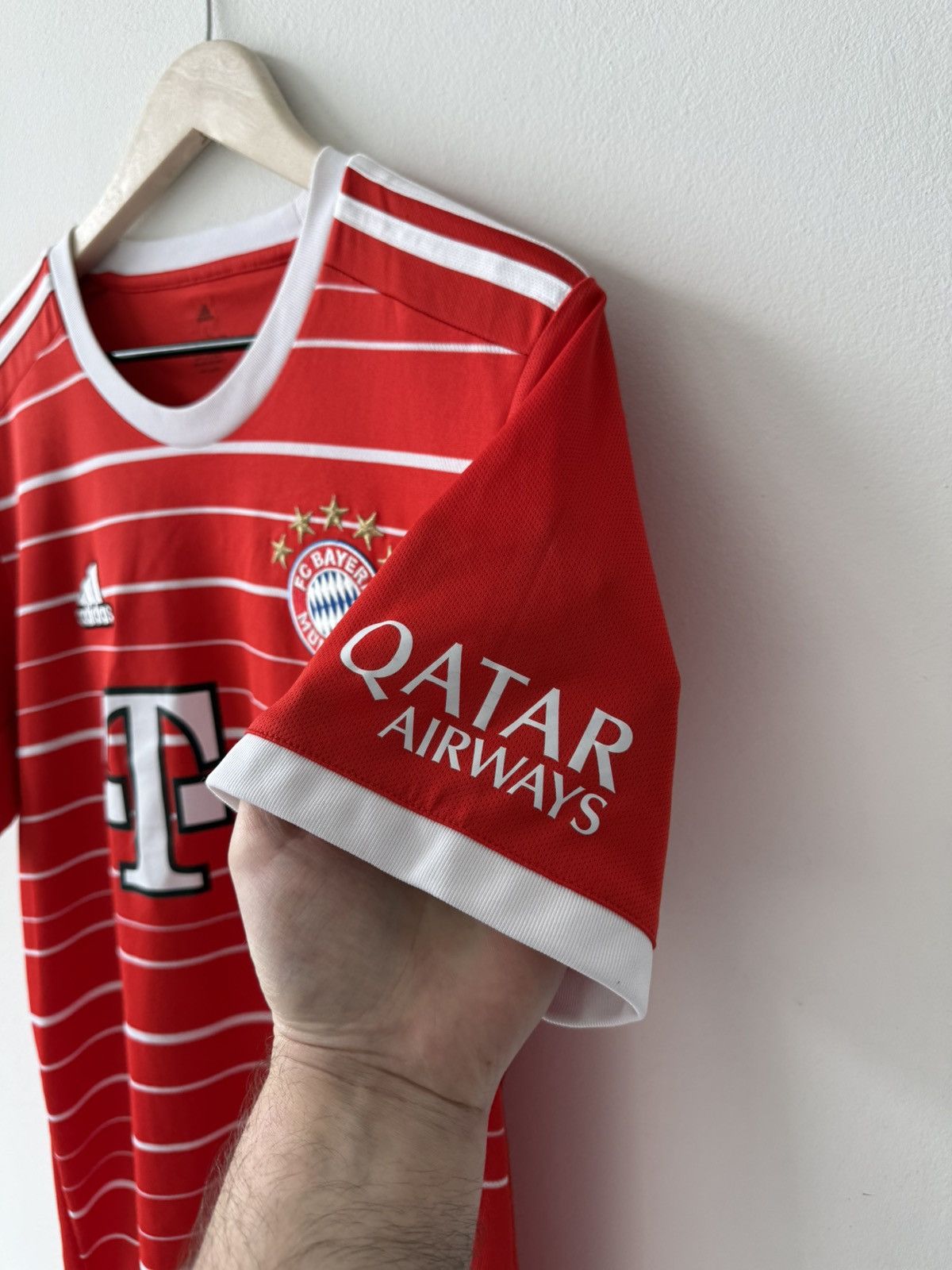 Adidas Adidas FC Bayern Munich 2022-23 Home Jersey Size L Size US L / EU 52-54 / 3 - 9 Thumbnail