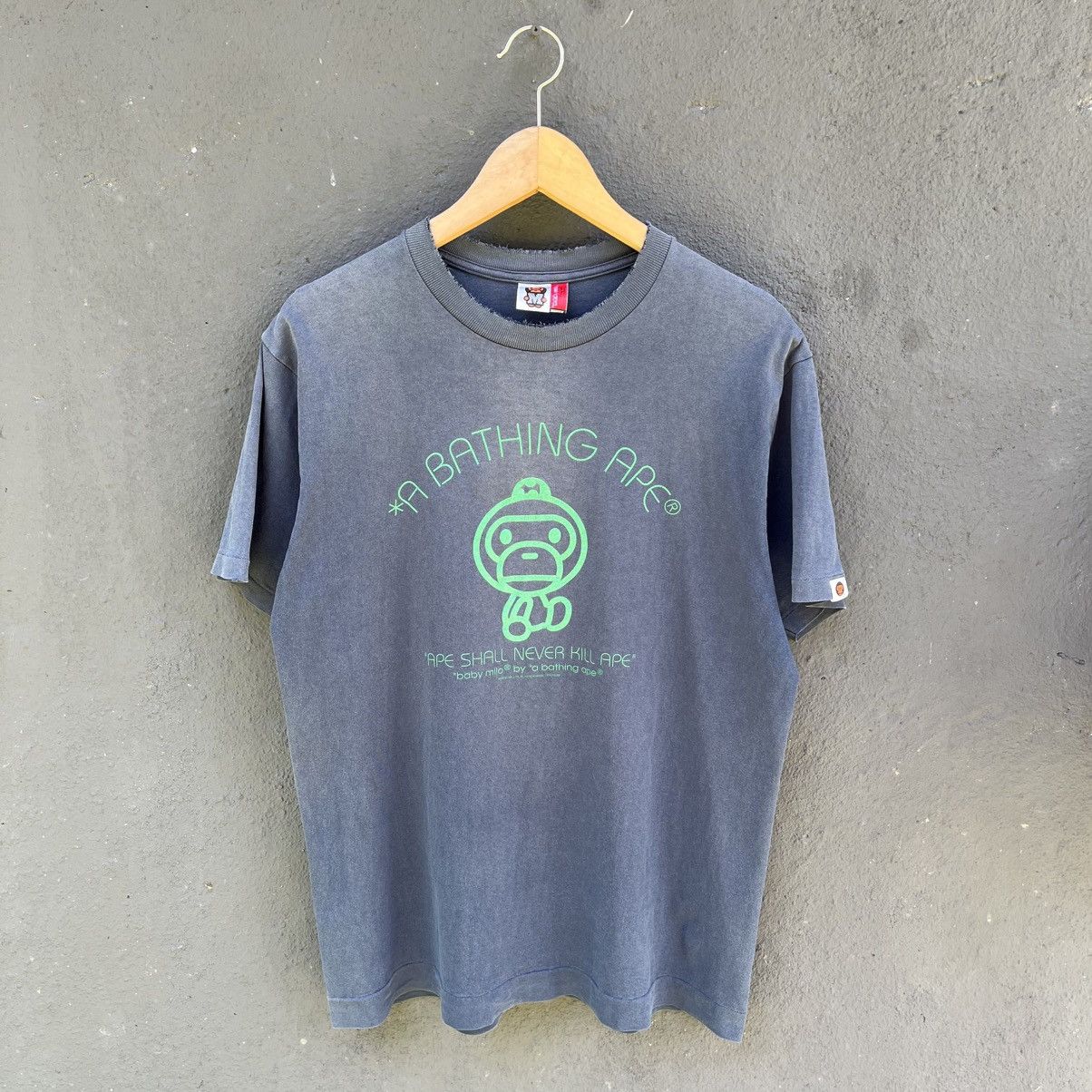 Bape Faded Distressed A Bathing Ape Baby Milo Erd Grunge Tee Size US M / EU 48-50 / 2 - 1 Thumbnail