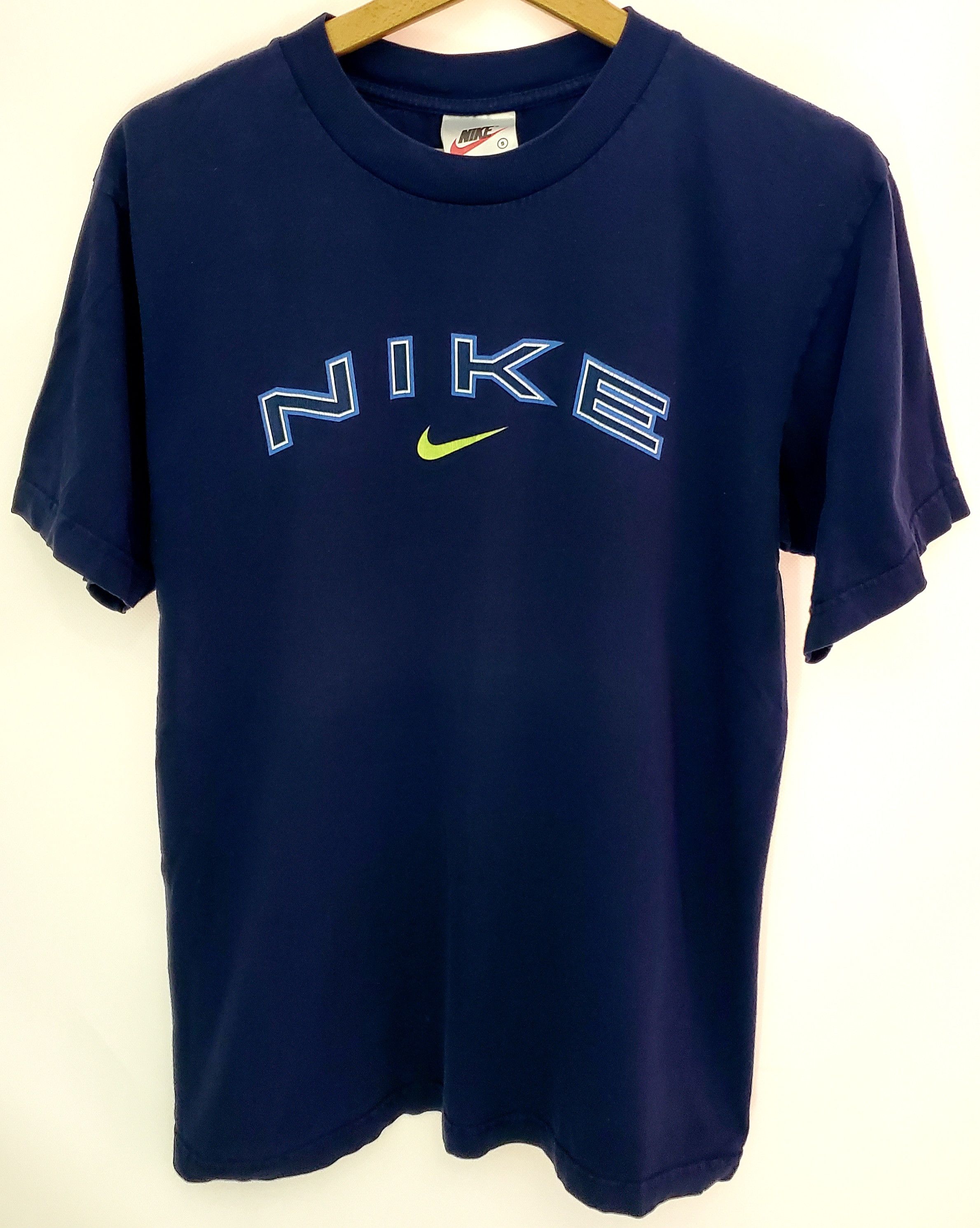 Nike × Vintage Vintage Nike Big Logo Retro T-Shirt Y2K size S Size US S / EU 44-46 / 1 - 1 Thumbnail