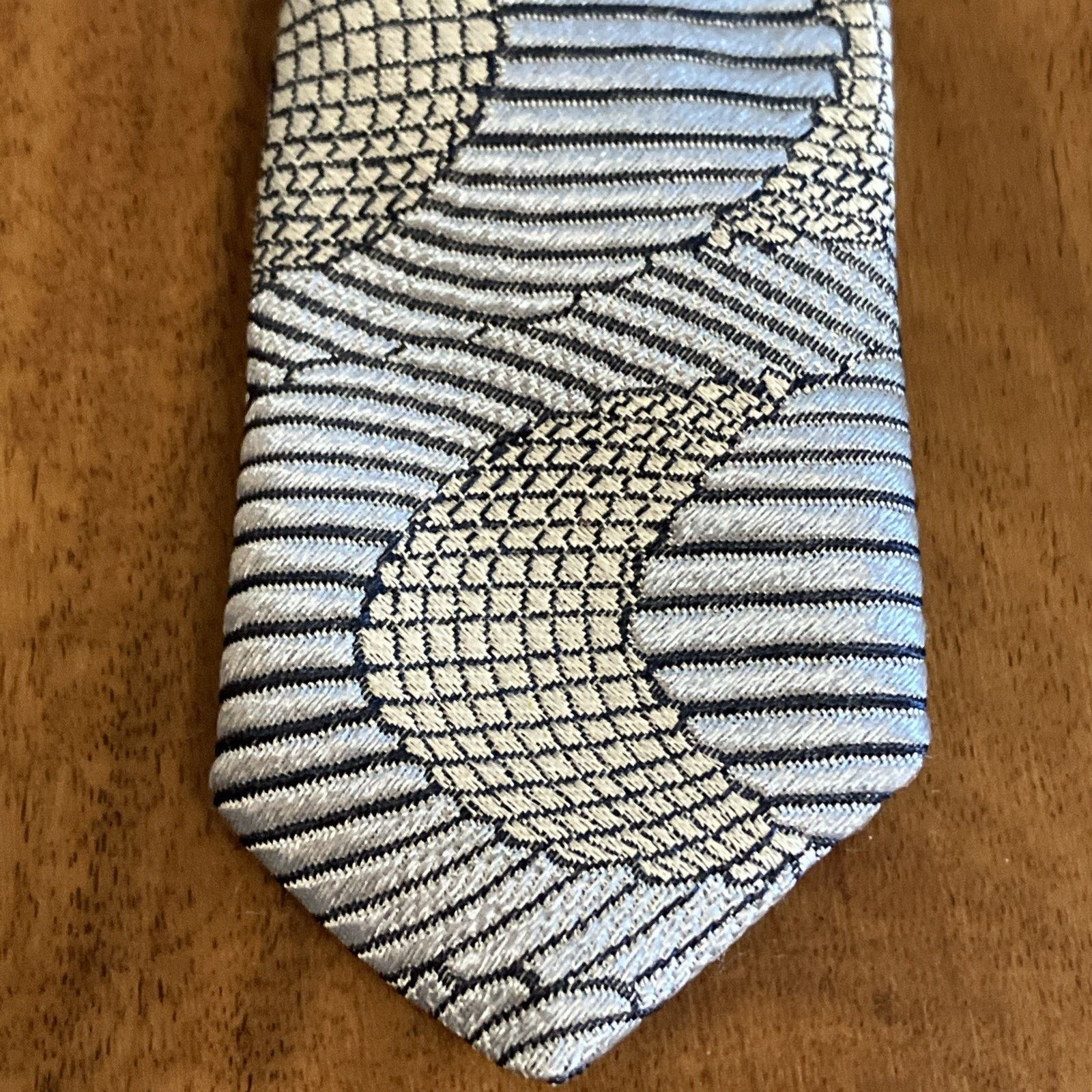 Other BERNINI Silk Tie Silver White Black ABSTRACT Deco Necktie Size ONE SIZE - 10 Thumbnail