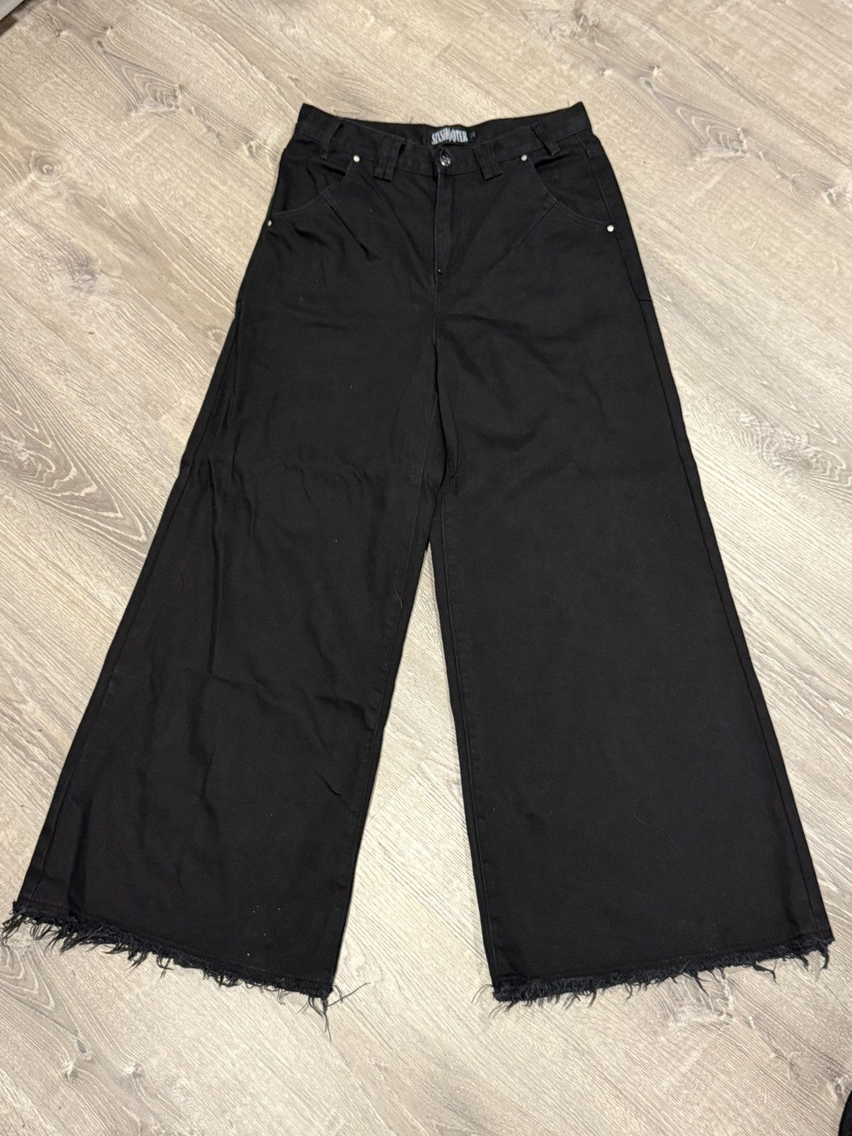 パンツ six shooters Black prelude denim PRELUDE” Baggy Denim Available January 16th at 7pm EST