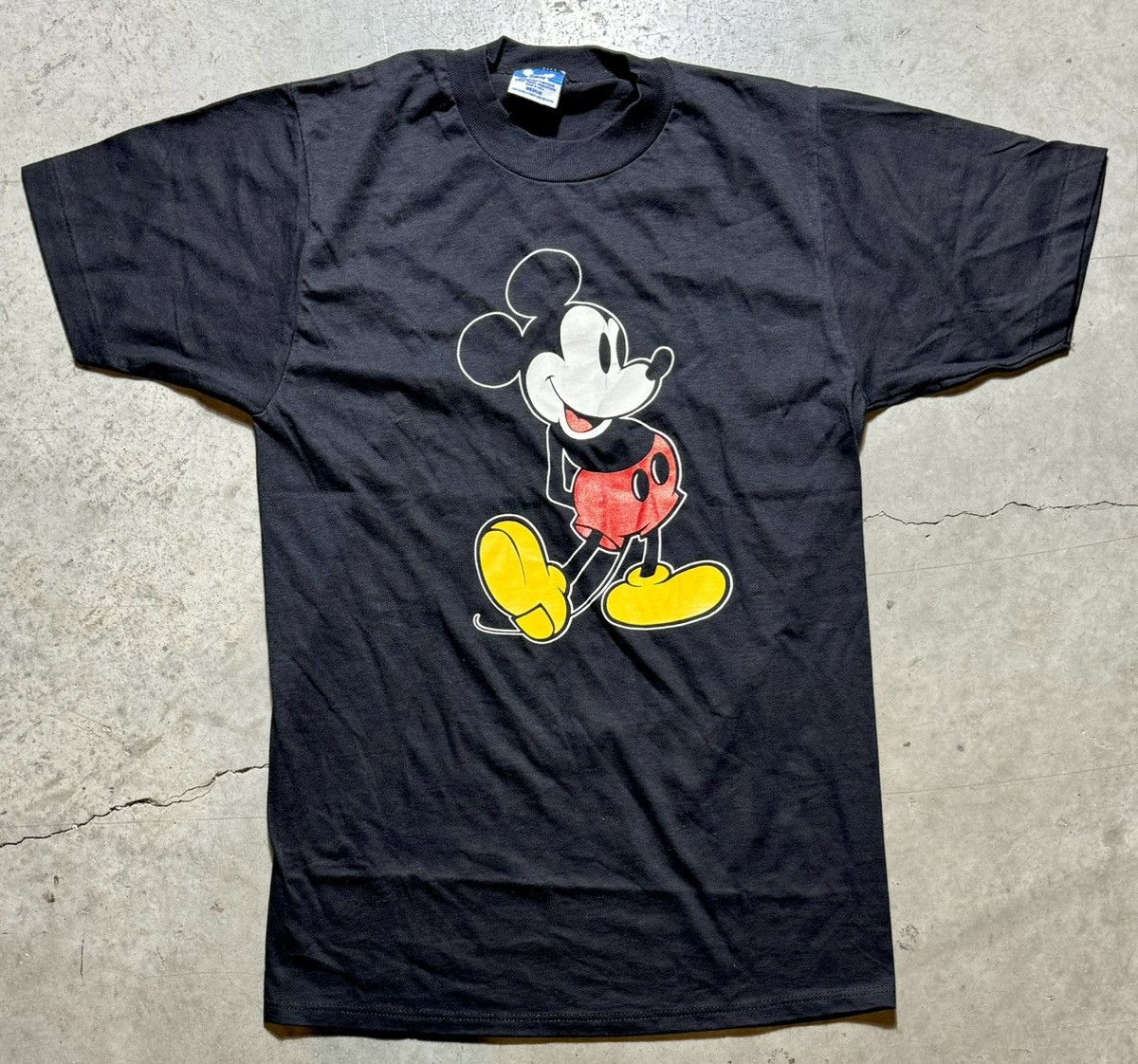 Disney × Mickey Mouse × Vintage Vintage 80’s 90’s Disney Mickey Mouse shirt size M Size US M / EU 48-50 / 2 - 1 Thumbnail