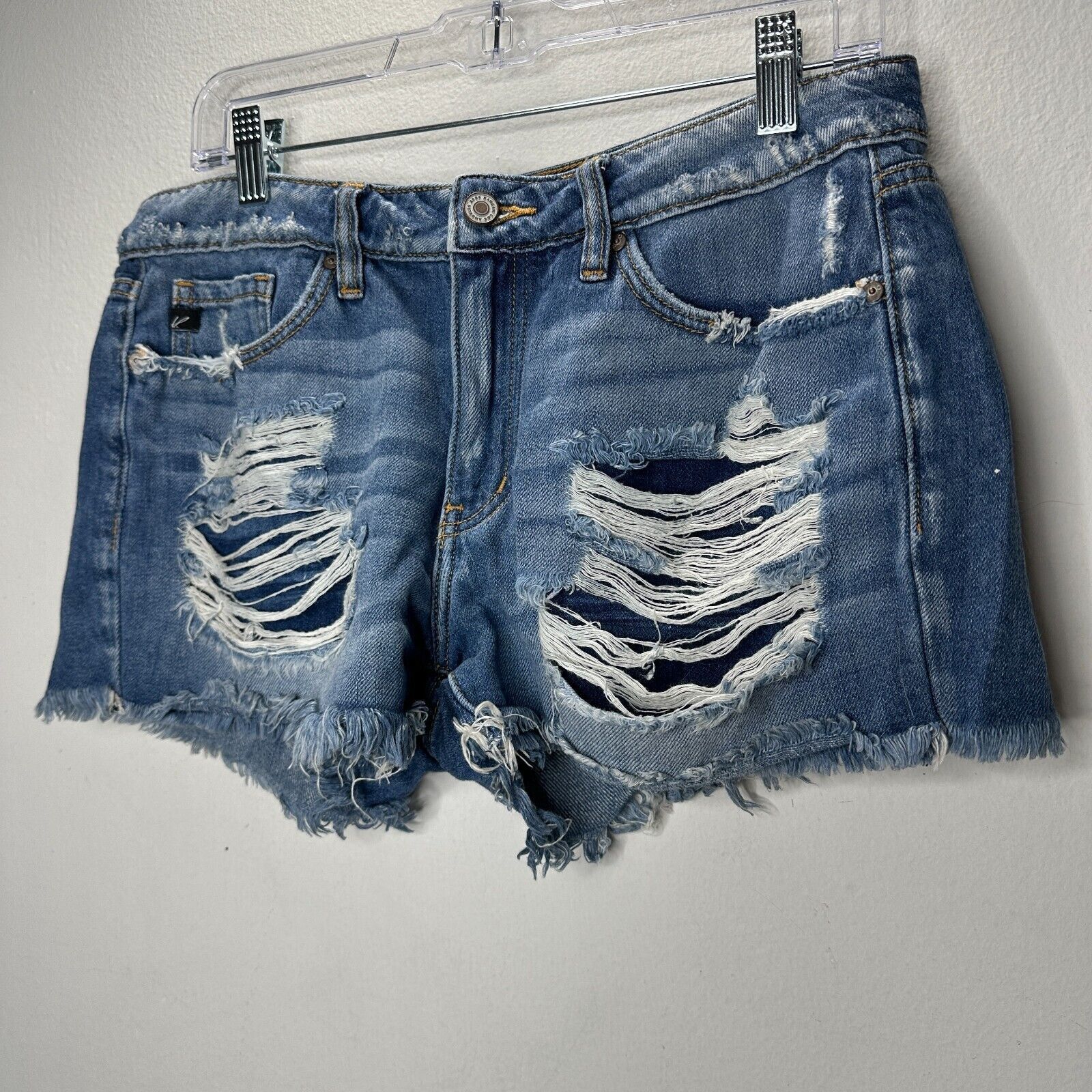 Other Kancan Medium Wash Mid-Rise Distressed Raw Hem Shorts 28 Size 28" / US 6 / IT 42 - 3 Thumbnail