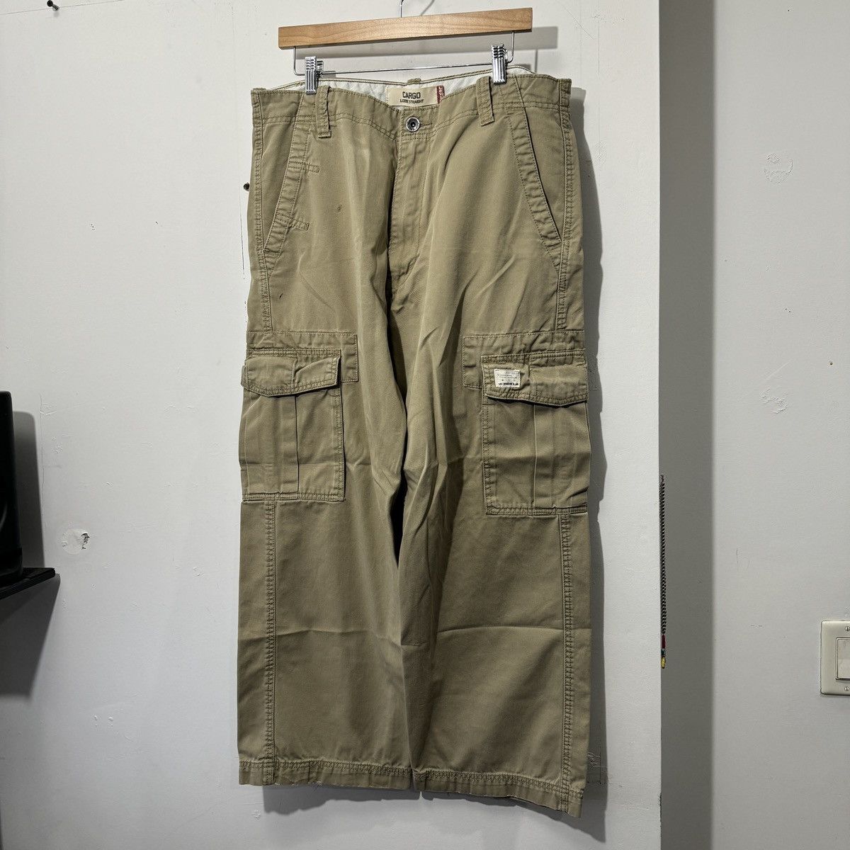 Levi's Vintage Y2K Levi's Wide Leg Baggy Cargo Pants Size US 36 / EU 52 - 7 Thumbnail