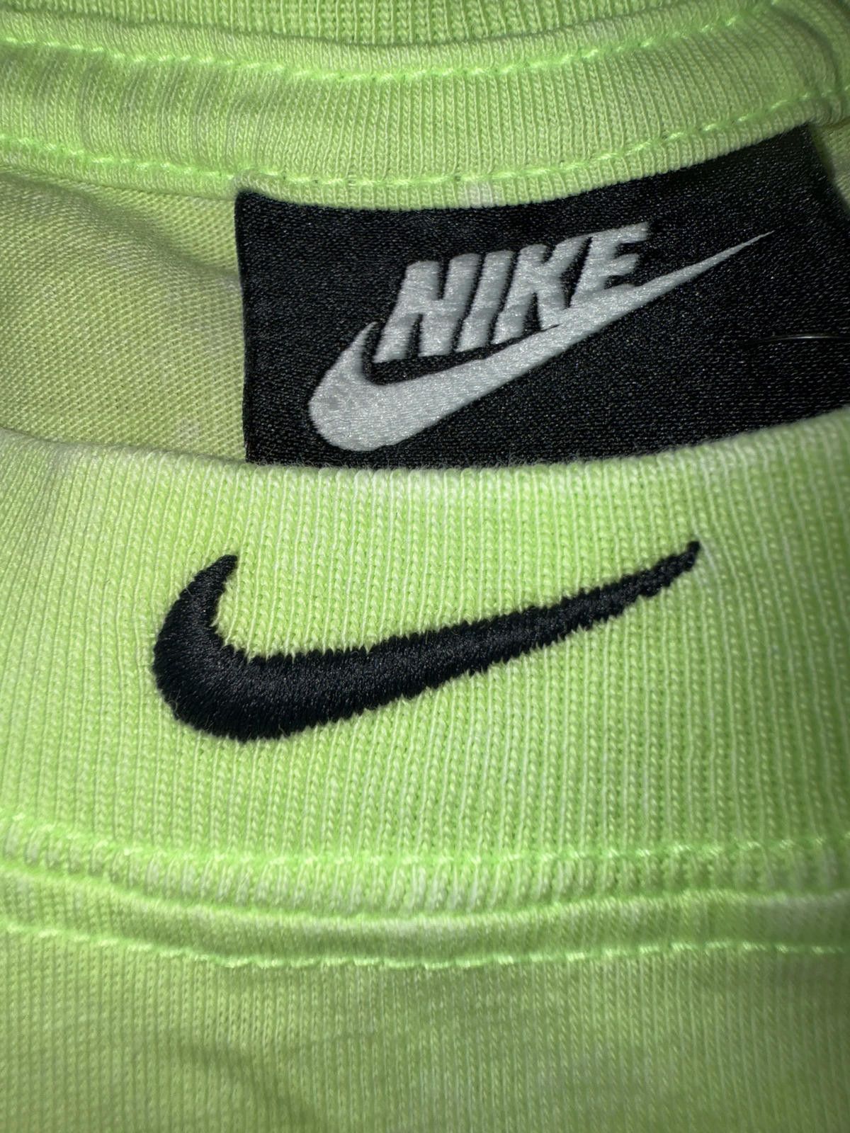 Nike Nike Women’s Neon Green Worn-In Stand Out Cropped Top Sample Size M / US 6-8 / IT 42-44 - 2 Thumbnail