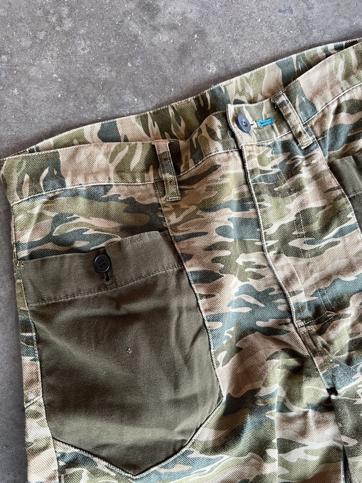 If Six Was Nine × PPFM PPFM TIGER STRIPE CAMO CARGO PANTS VERY RARE Size US 31 - 9 Thumbnail