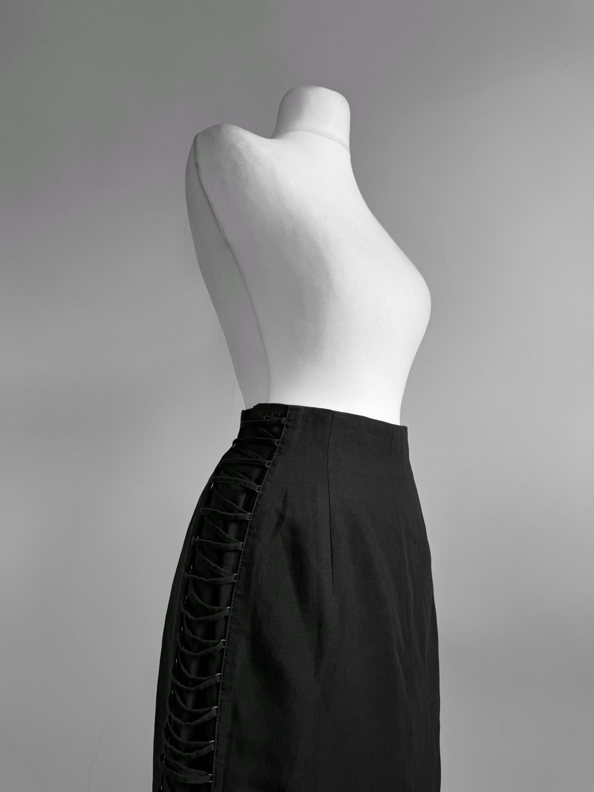 Vintage Maxi asymmetrical witchy skirt with corset details Size 26" / US 2 / IT 38 - 3 Thumbnail