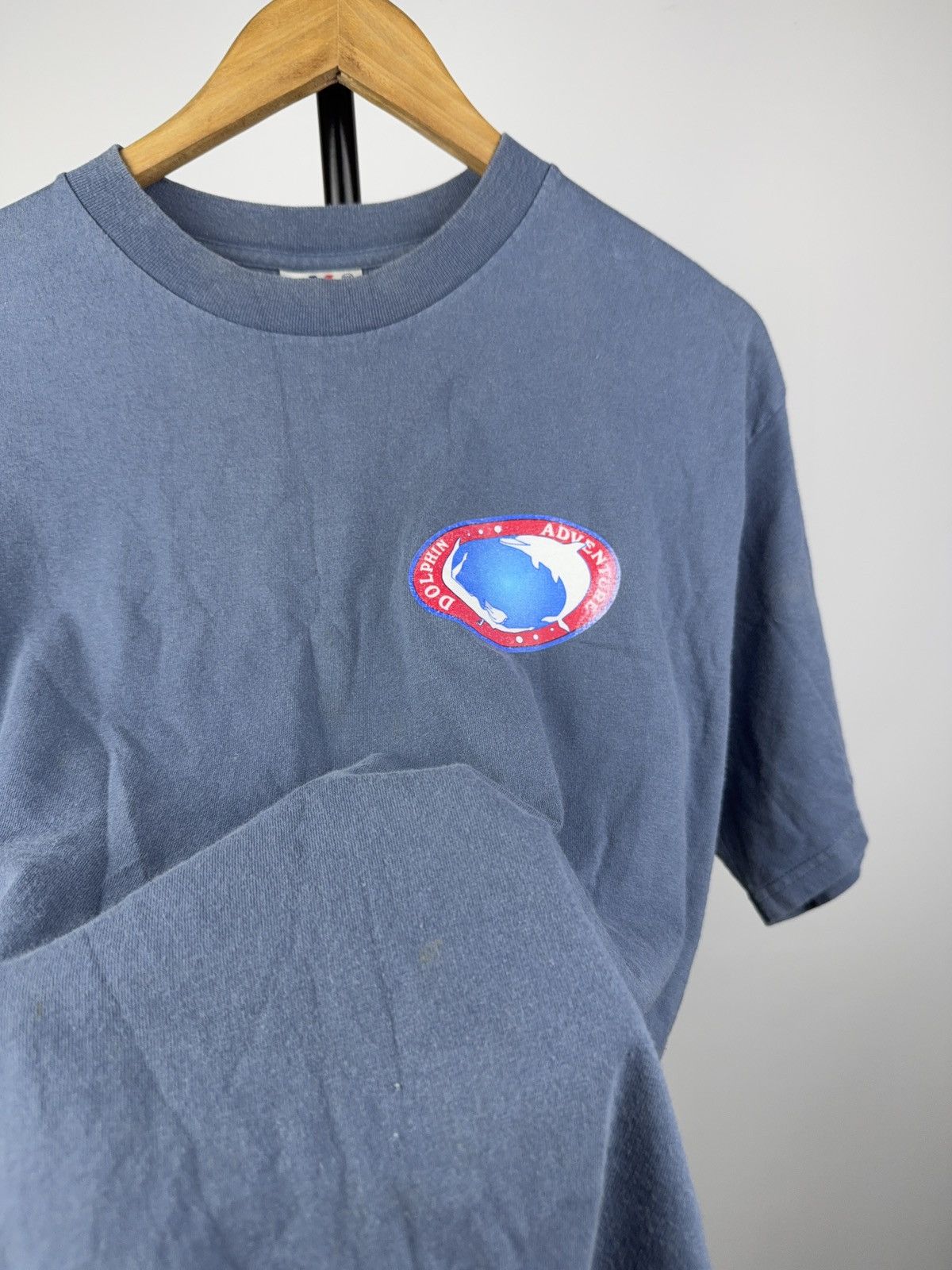 Vintage VNTG 90s Surf Nuevo Vallarta Mexico Dolphin T-Shirt Yazbek Size US L / EU 52-54 / 3 - 8 Thumbnail