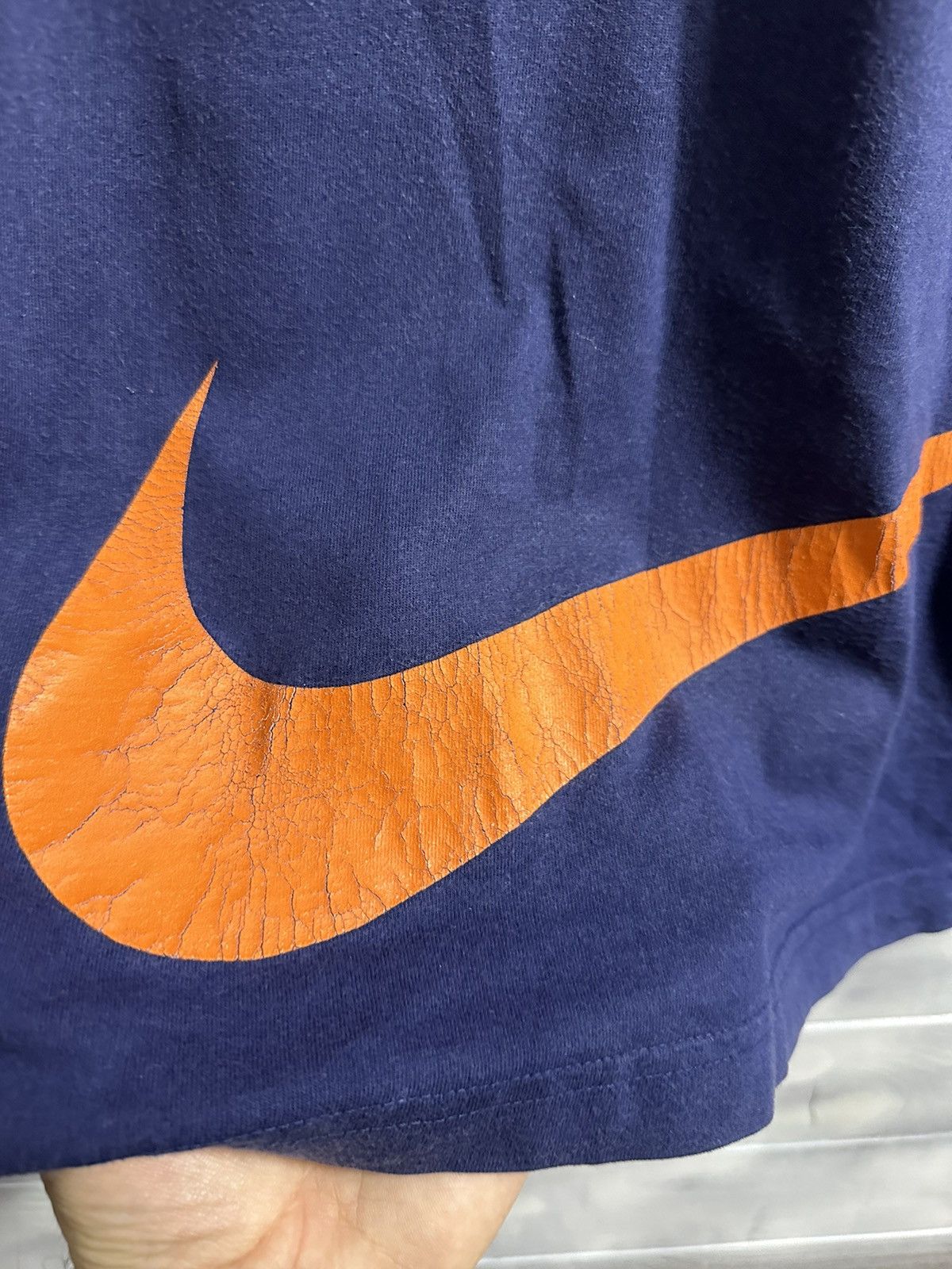 Nike Rare Vintage T-Shirt Nike Big Swoosh Centr Logo. Size US L / EU 52-54 / 3 - 7 Thumbnail