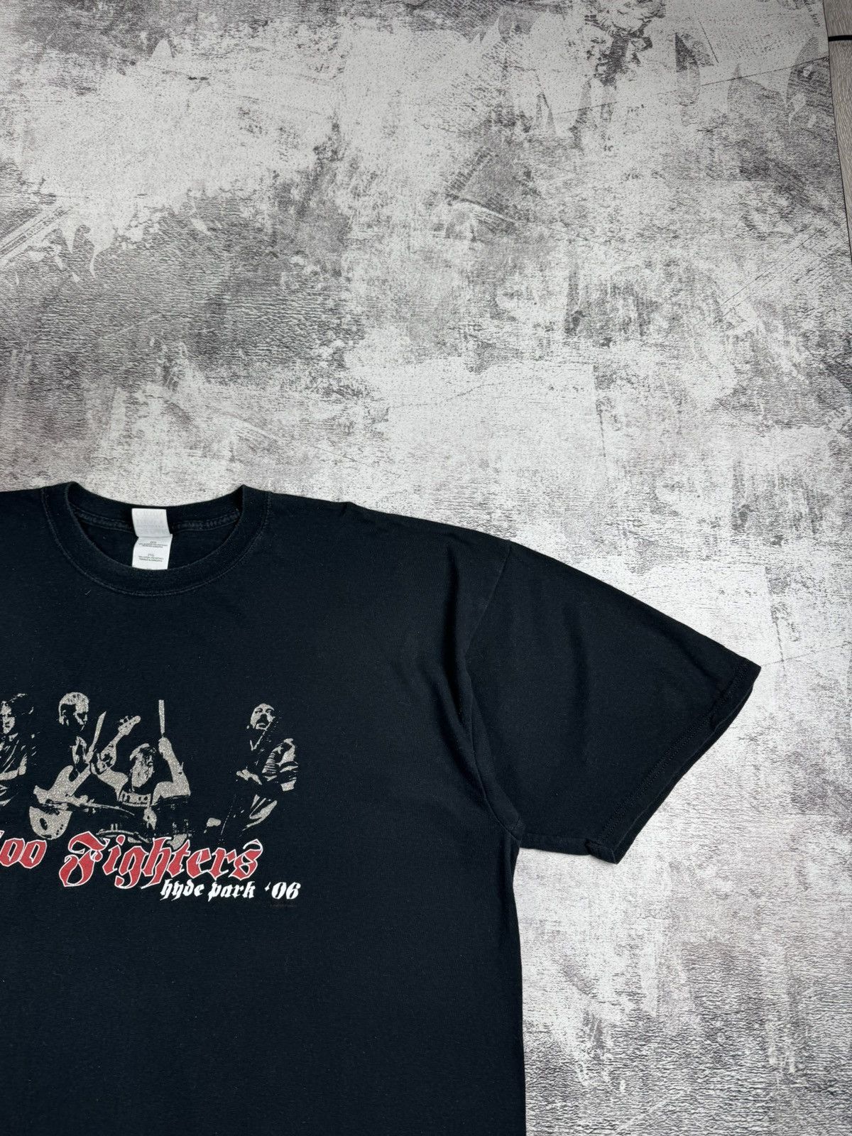Band Tees FOO FIGHTERS 2006 Gildan Rock Rap Hip Hop Faded T Shirt Tee Size US XXL / EU 58 / 5 - 5 Thumbnail