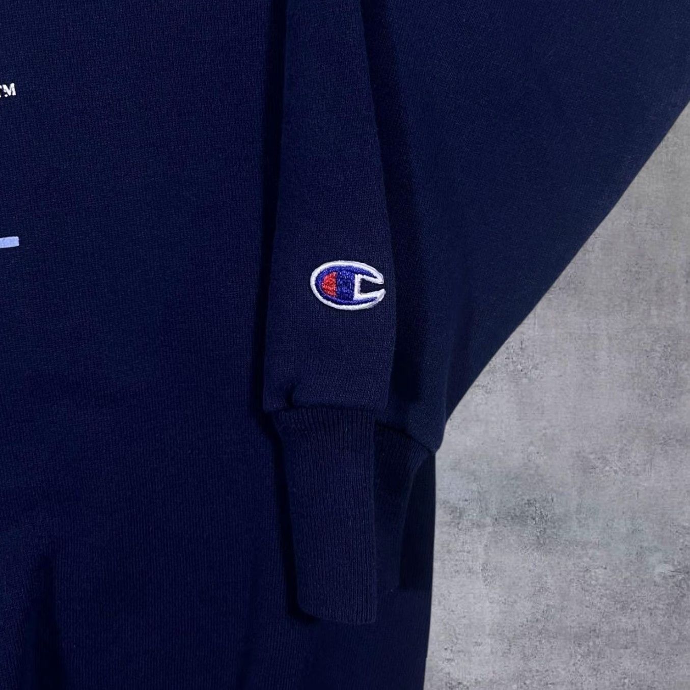 Champion VINTAGE Champion "Spelman Alumna" Spellout Graphic Navy Blue Sweatshirt L Mens Regular Pullover Long Sleeve Size US L / EU 52-54 / 3 - 5 Thumbnail