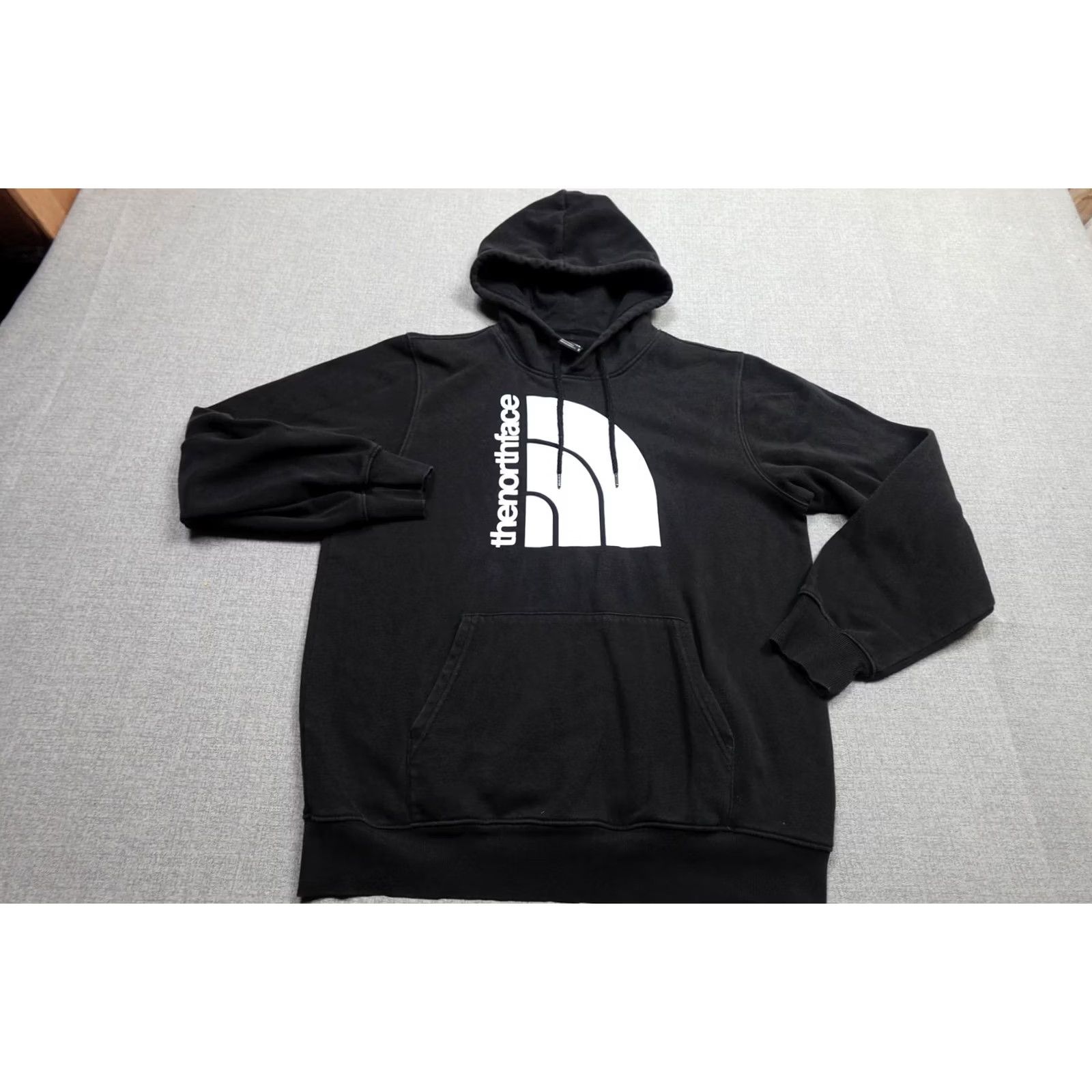 The North Face The North Face Sweatshirt Mens M Black Hoodie Pullover Graphic Print Logo Fleece Size US M / EU 48-50 / 2 - 3 Thumbnail
