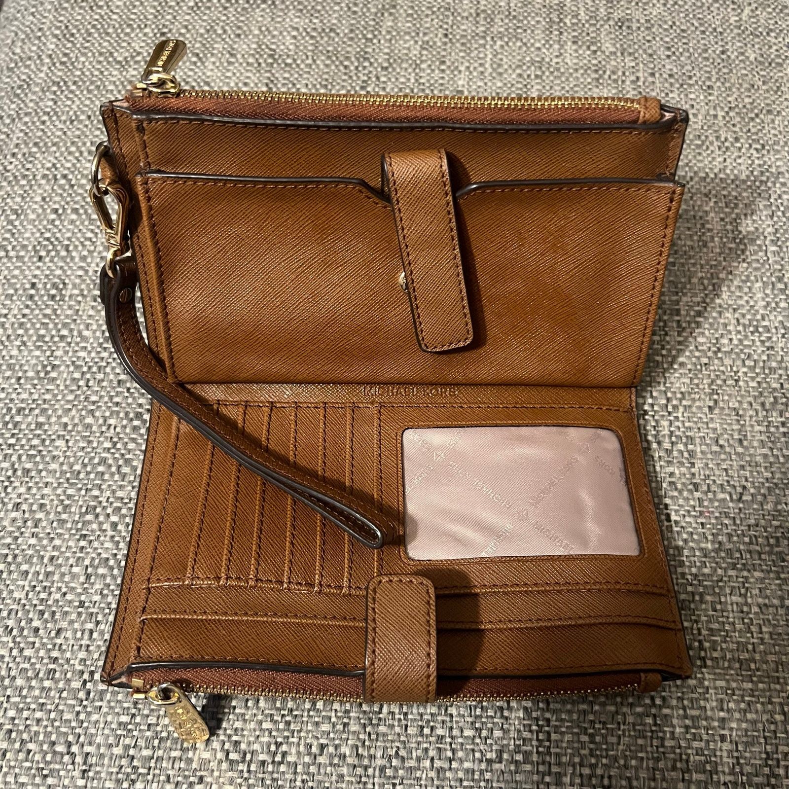 Michael Kors Michael Kors Jet Set Saffiano Leather Double Zip Wristlet Size ONE SIZE - 5 Thumbnail