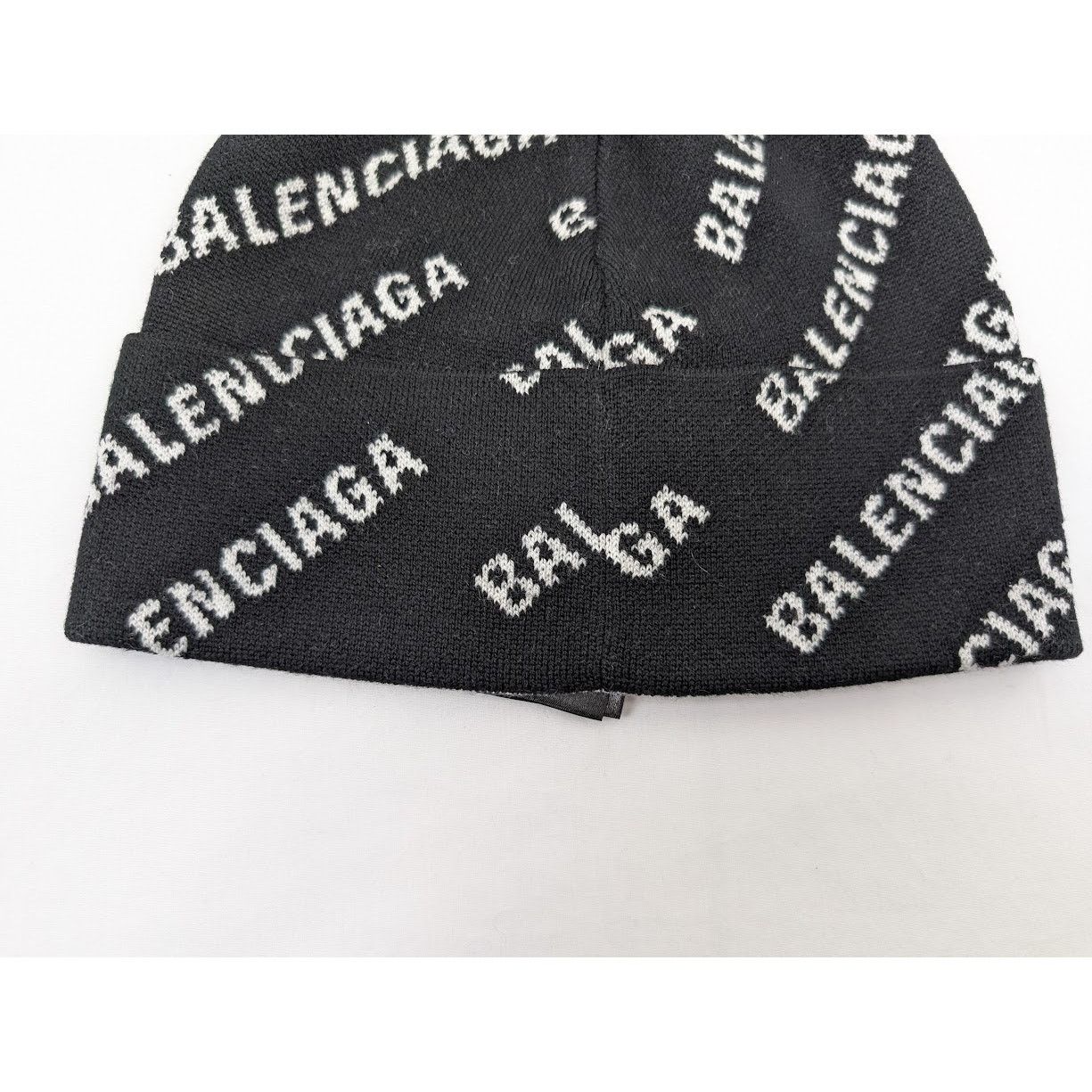 Balenciaga o1rshd1 Q:2 / Size: OS / Logo Beanie Cap / Hat in Black Size ONE SIZE - 3 Thumbnail