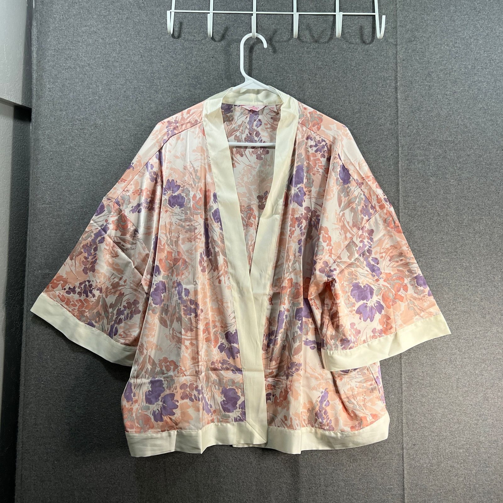 Other Breezies Open Front Short Sleeve Lounge Topper Size XL/1X Size XL / US 12-14 / IT 48-50 - 1 Thumbnail