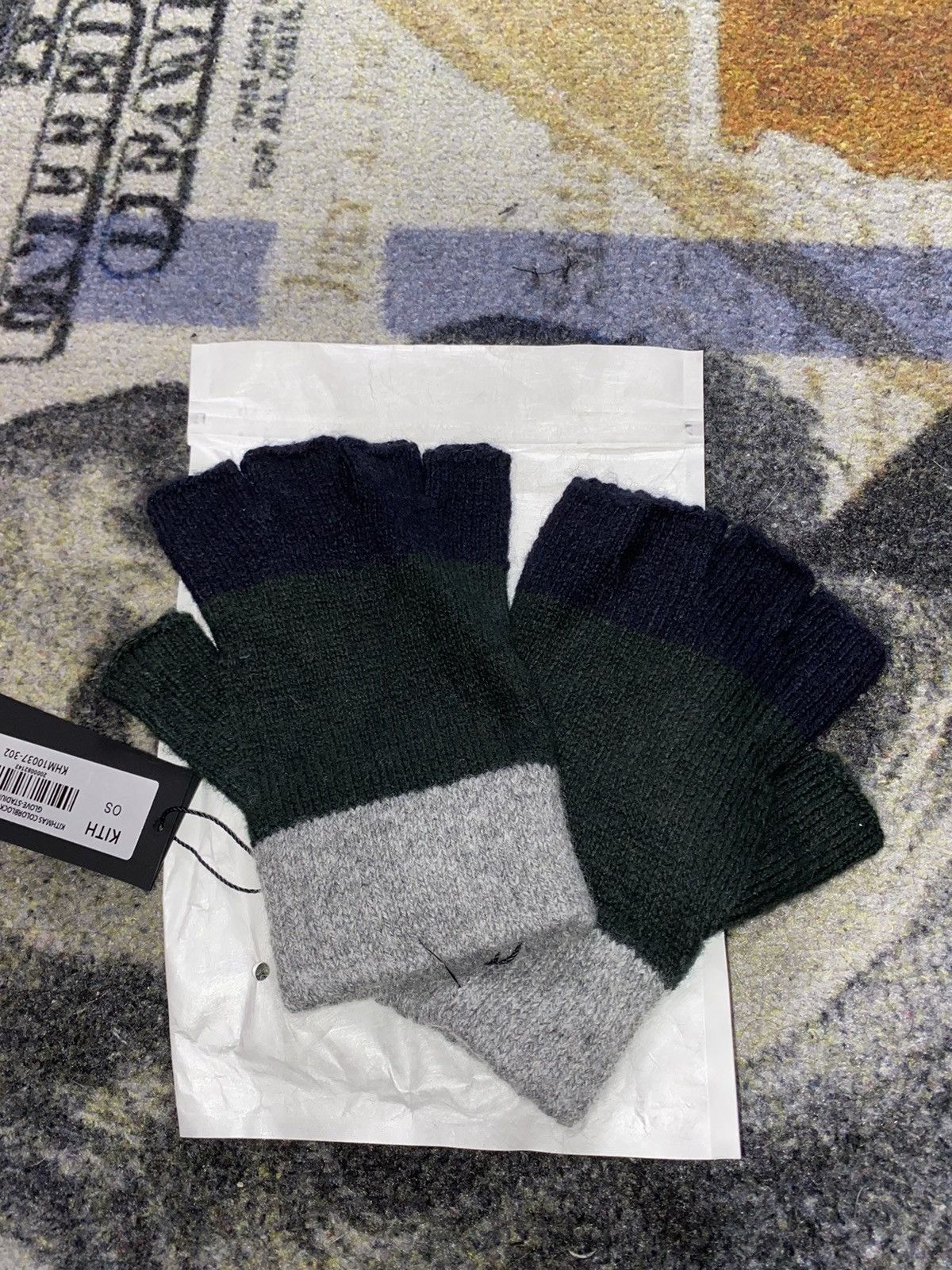 Kith Kith Kithmas Color-Blocked Fingerless Gloves Size ONE SIZE - 4 Thumbnail