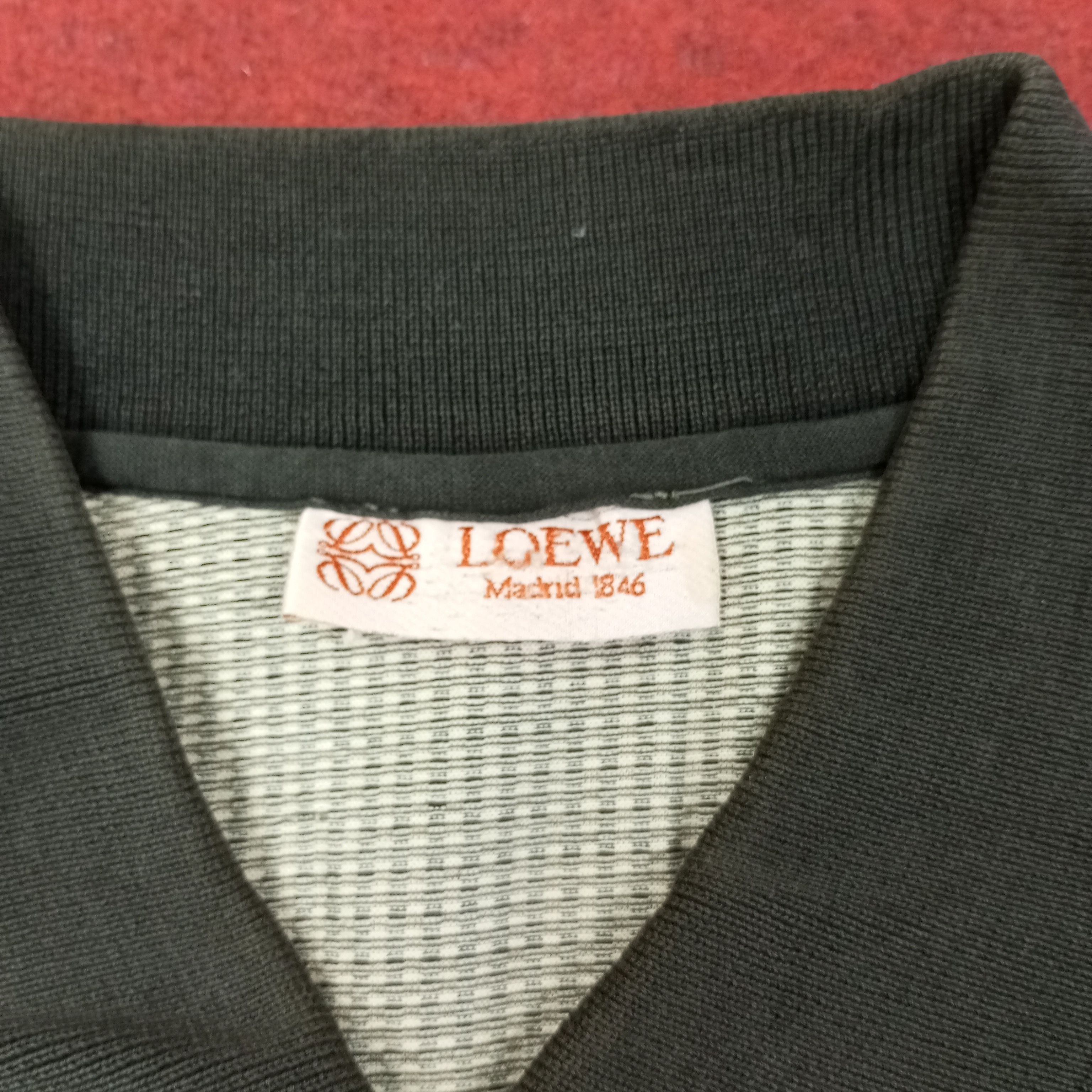Loewe Vintage Loewe Luxury Fashion Brand Casual Polos c239n20 Size US L / EU 52-54 / 3 - 3 Thumbnail