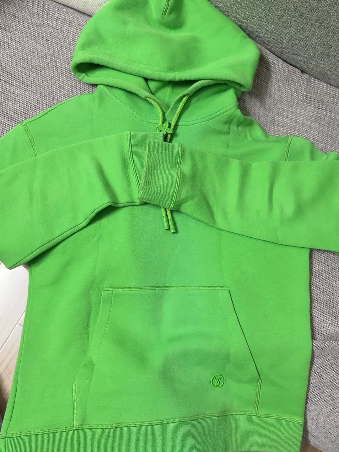 Louis Vuitton Louis Vuitton Green Floral Button Adjustment Hoodie Size US M / EU 48-50 / 2 - 2 Thumbnail