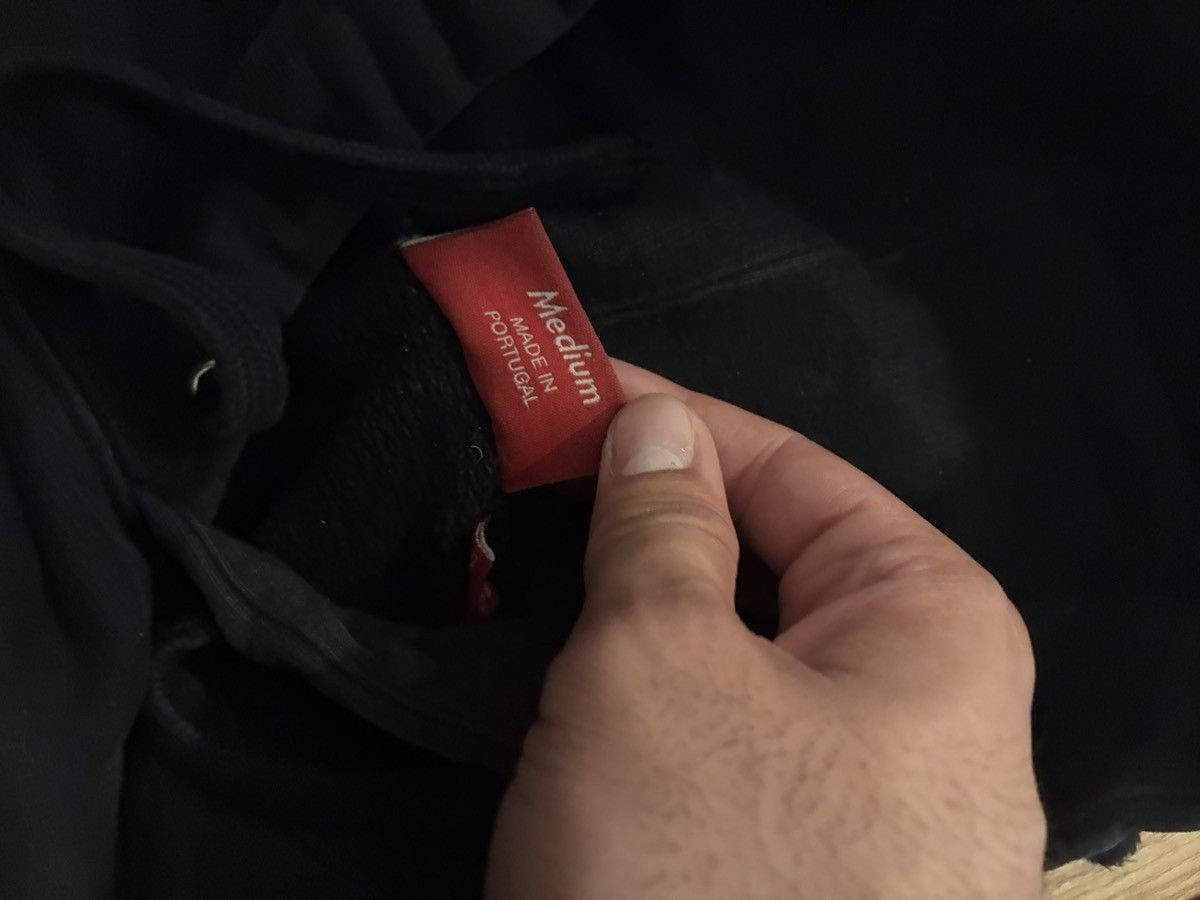 Supreme Supreme love or hate 2018 hoodie Size US M / EU 48-50 / 2 - 4 Thumbnail