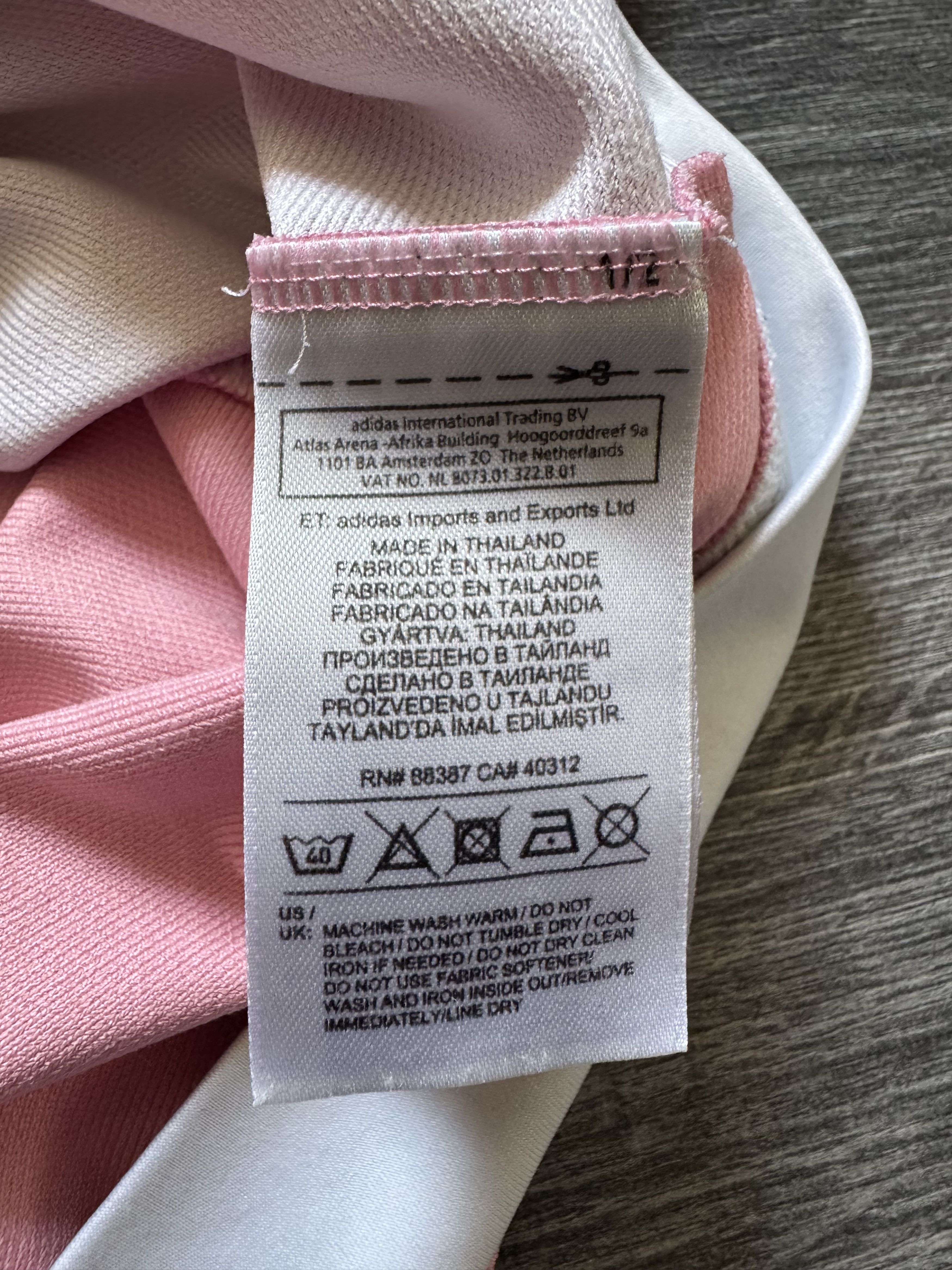 Adidas Adidas Juventus 2015 Pink Drake Jersey Size US S / EU 44-46 / 1 - 9 Thumbnail