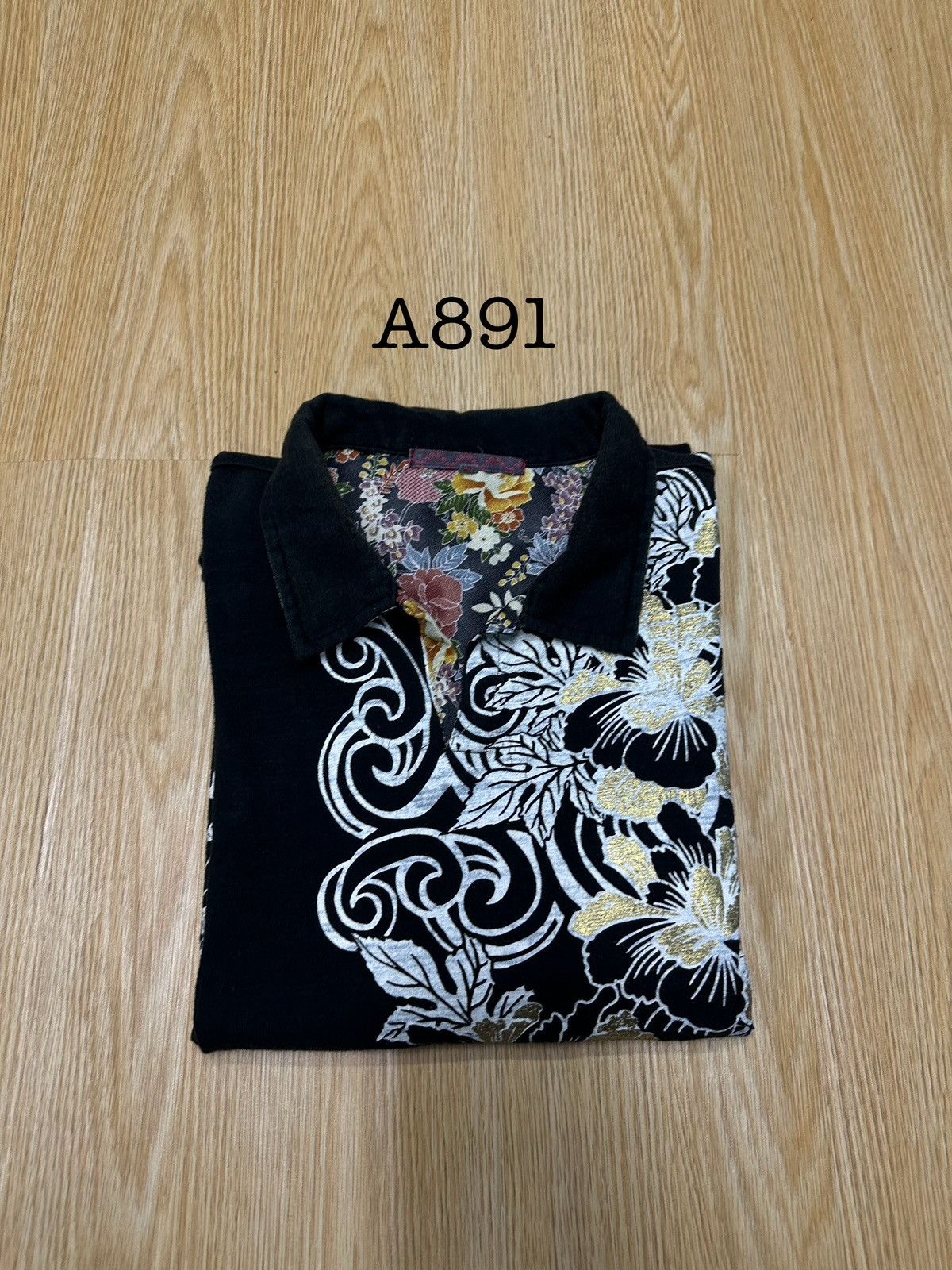 Karakuri Tamashii Vintage Sukajan Art Flower Koi Tshirt A891 Size US L / EU 52-54 / 3 - 15 Thumbnail