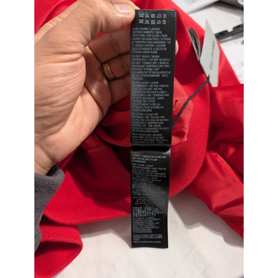 Balenciaga o1rshd1 Oversize Bomber Jacket in Red Size US S / EU 44-46 / 1 - 18 Thumbnail