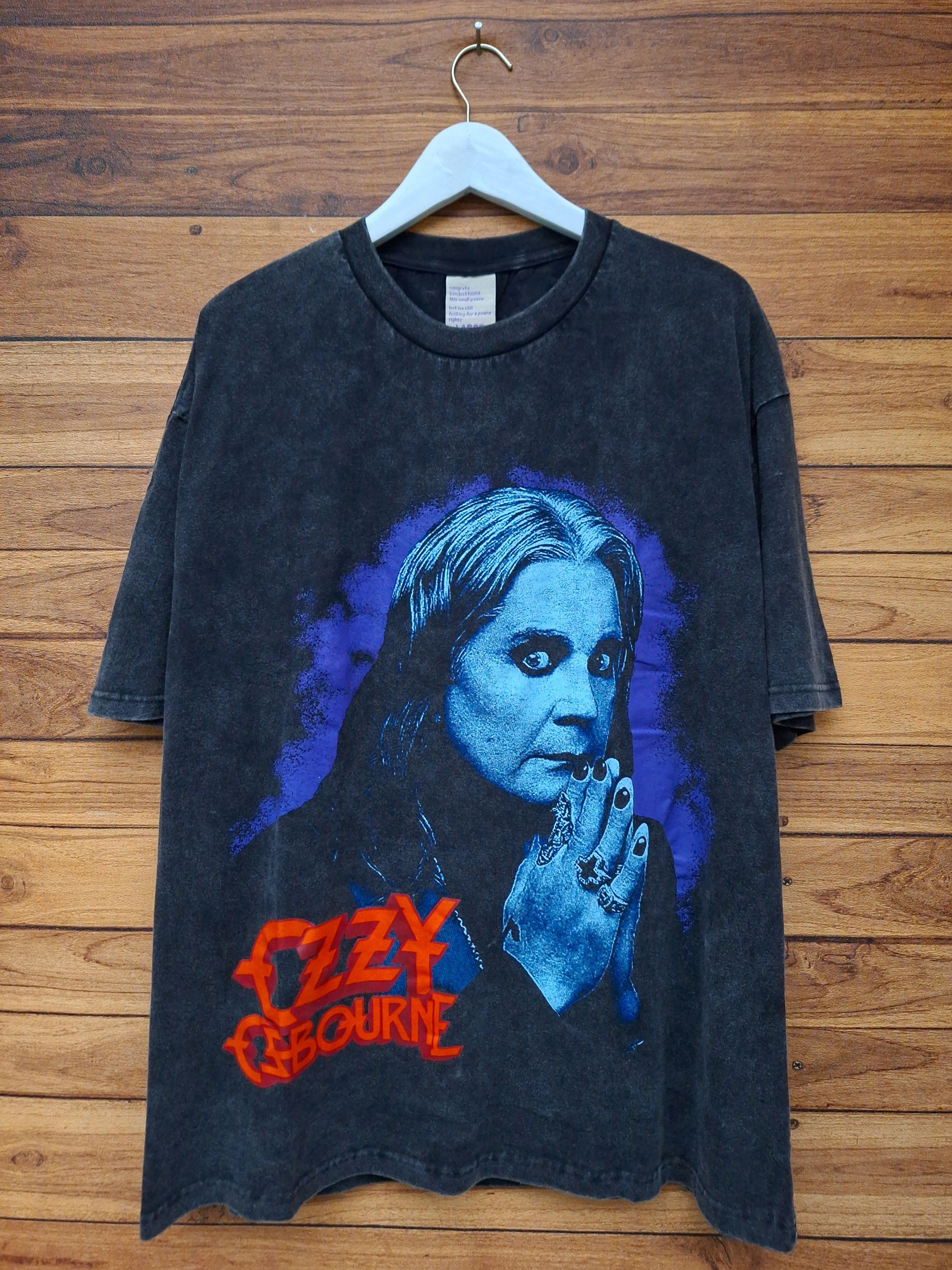 Vintage Ozzy Osbourne black sabbath under the graveyard tee y2k Size US L / EU 52-54 / 3 - 1 Thumbnail