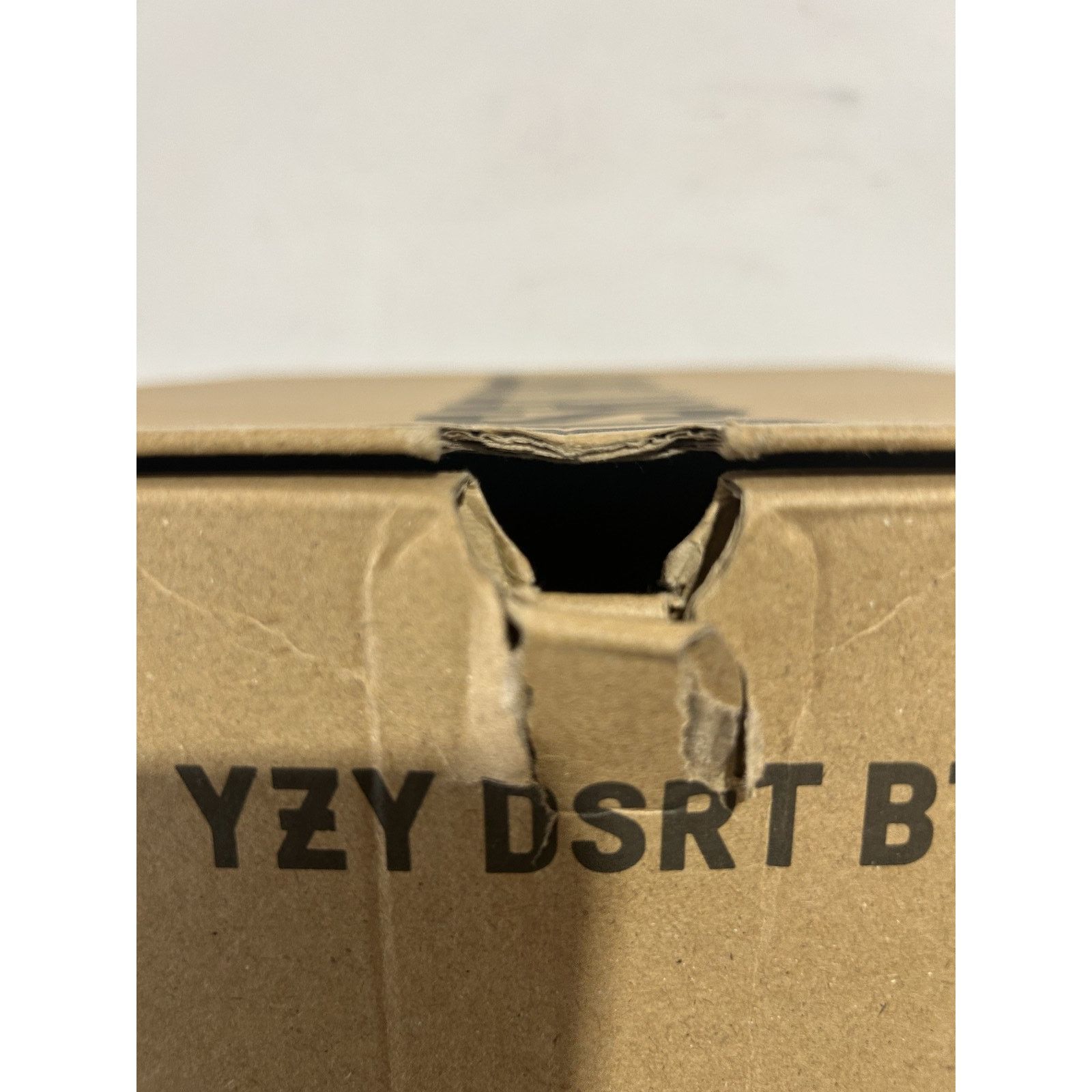 Adidas ADIDAS YEEZY DESERT BOOT SALT SIZE 9.5 PREOWNED Size US 9.5 / EU 42-43 - 7 Thumbnail