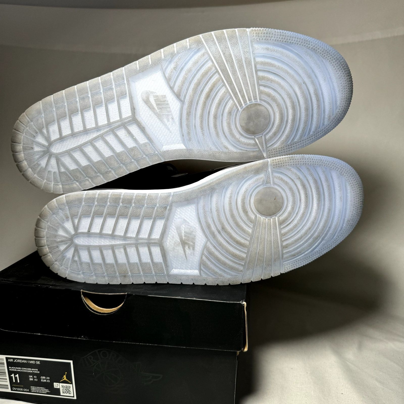 Jordan Brand × Nike Size 11 - Nike Air Jordan 1 Mid SE Space Jam Men's Shoes Size US 11 / EU 44 - 7 Thumbnail