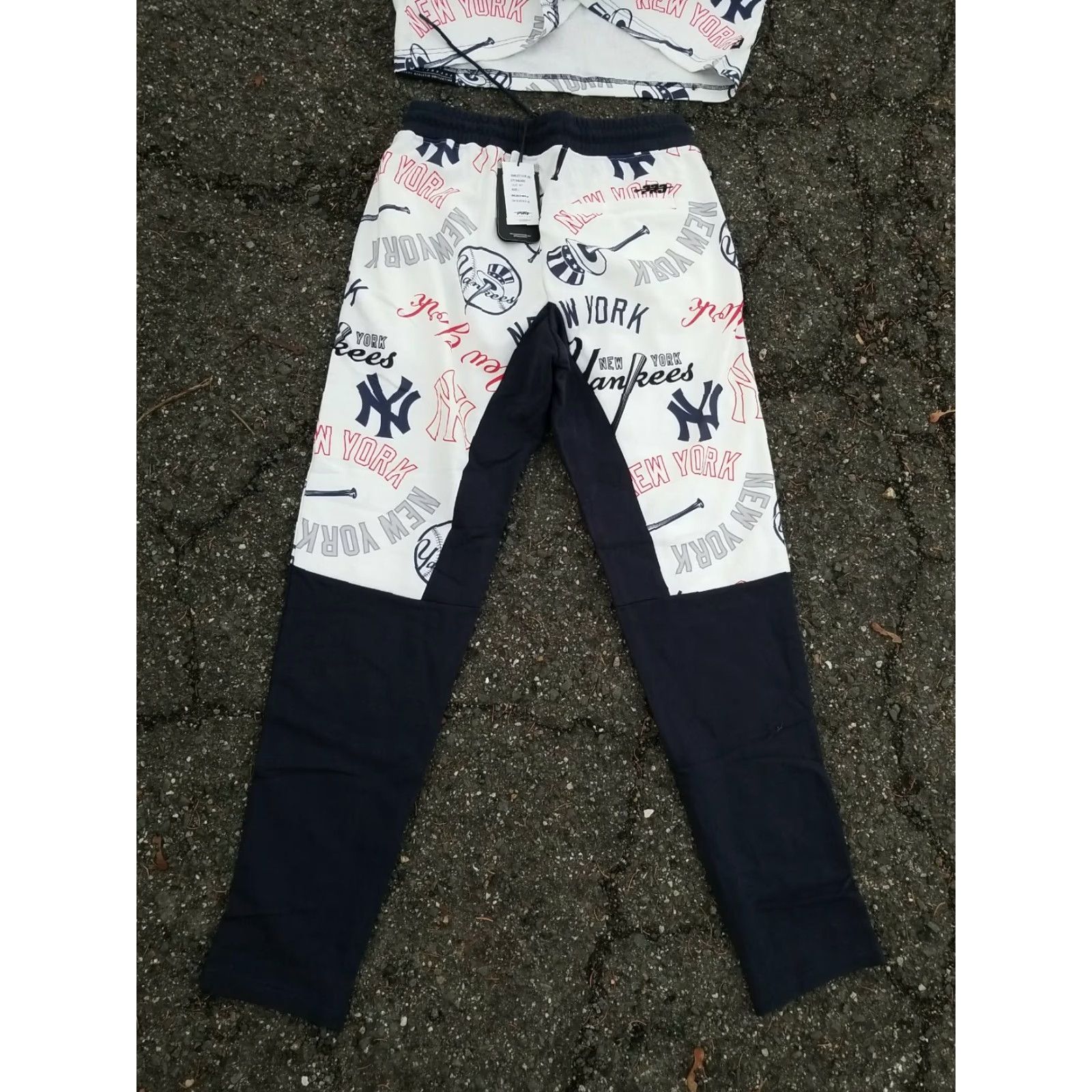Pro Standard Pro Standard New York Yankees Pro Team Navy Track Pants and Shirt - size large Size US L / EU 52-54 / 3 - 6 Thumbnail
